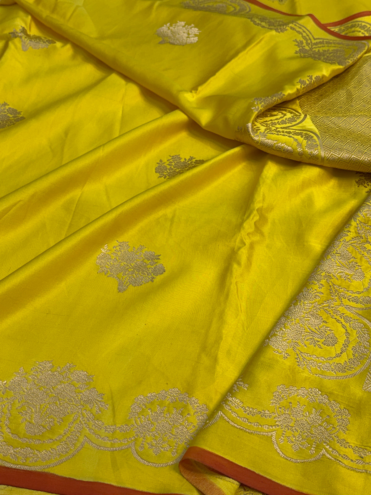 Lemon Yellow Handwoven Pure MASHRU BANARASI Satin Silk Saree