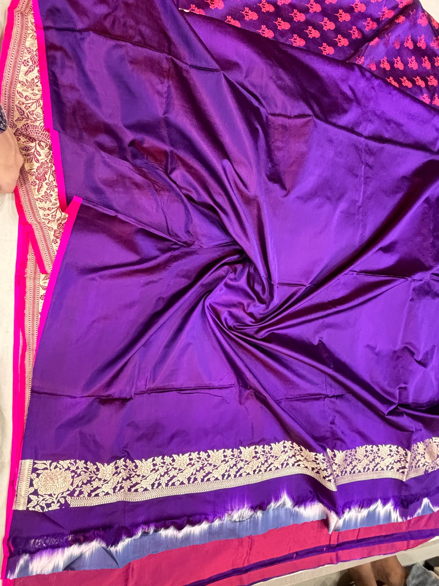 Pure Satin Silk Banarasi Saree with Kadhiyal Border and Meenakari