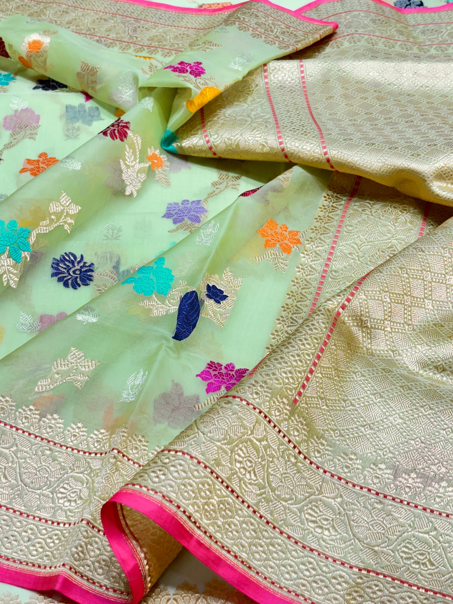 Pista Green Banarasi Kora Silk Handwoven Saree