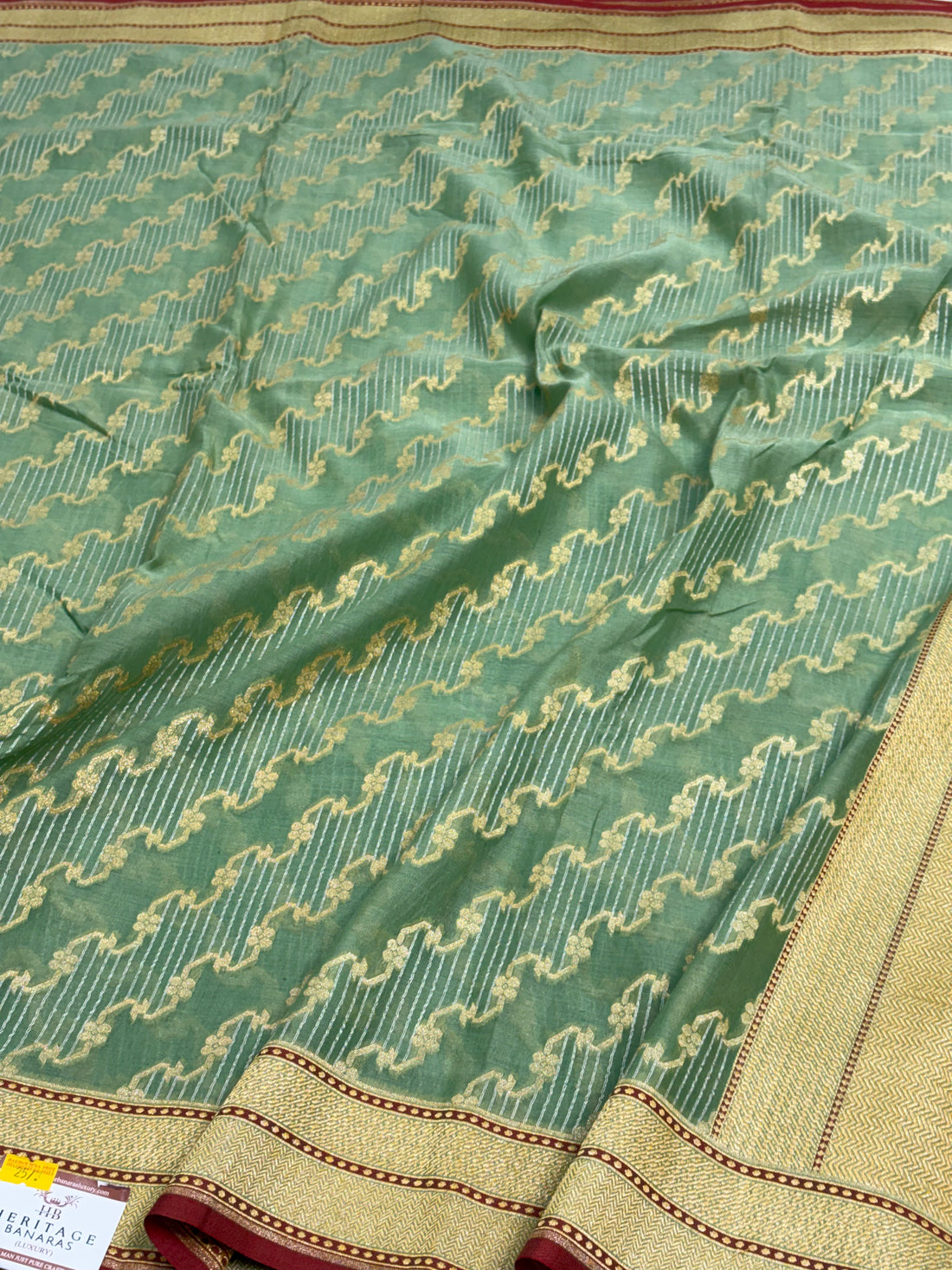Sea Green Kora Jamdani Handwoven Banarasi Saree with Zari Border