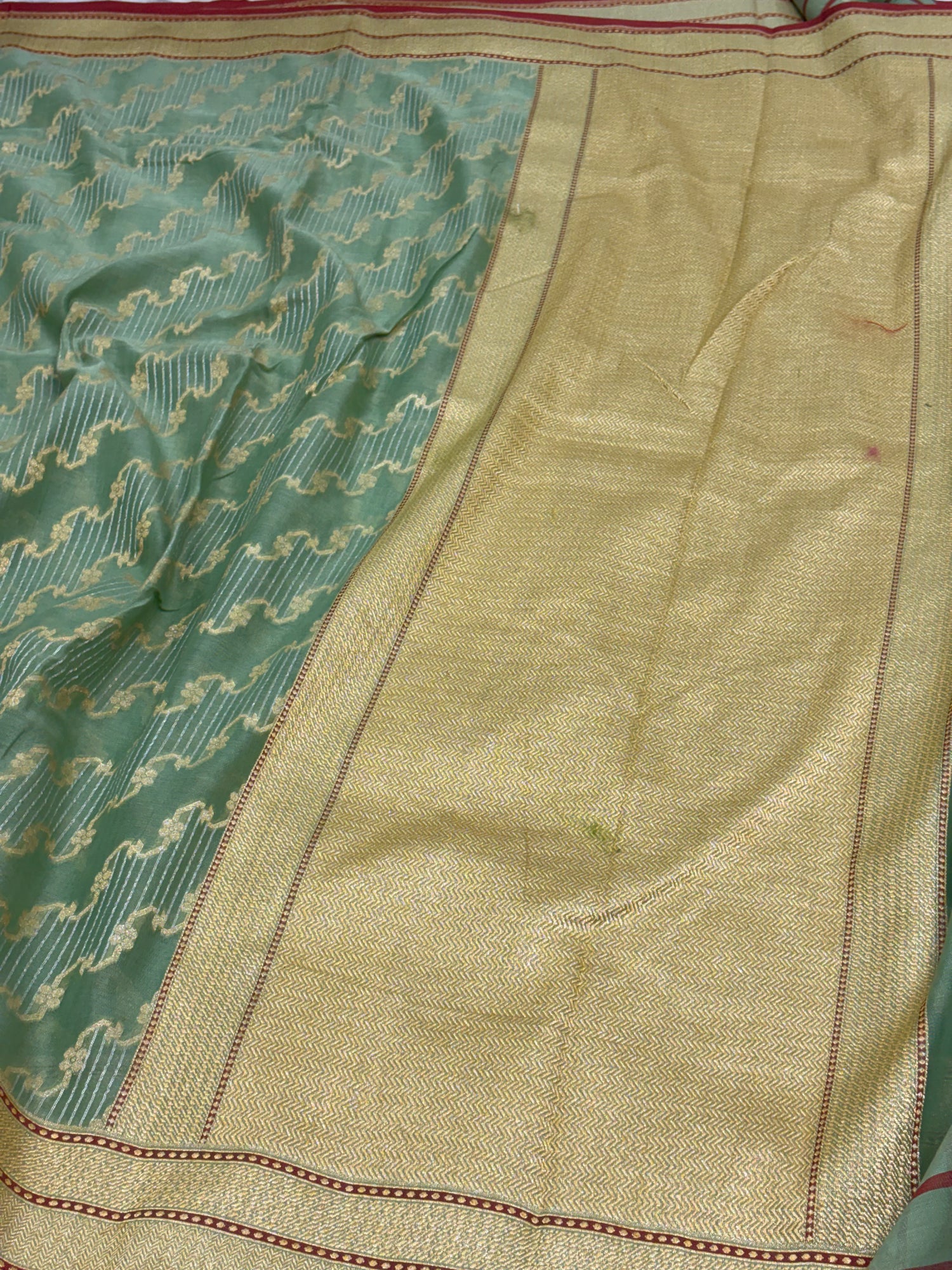 Sea Green Kora Jamdani Handwoven Banarasi Saree with Zari Border