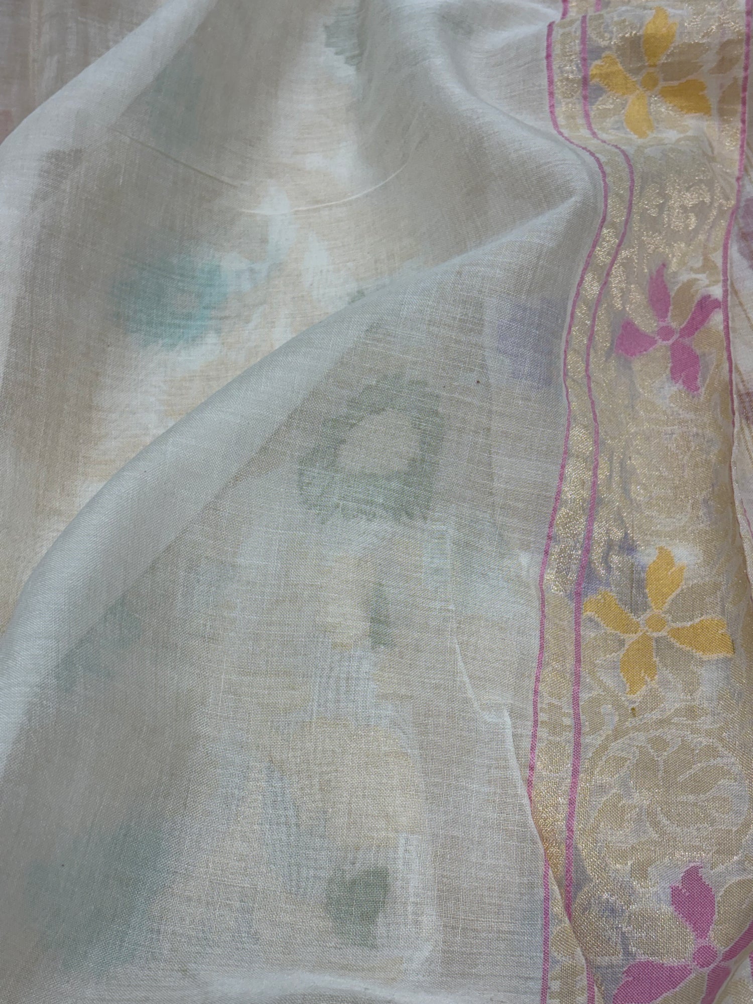 Ivory Cotton Jamdani Handwoven Saree