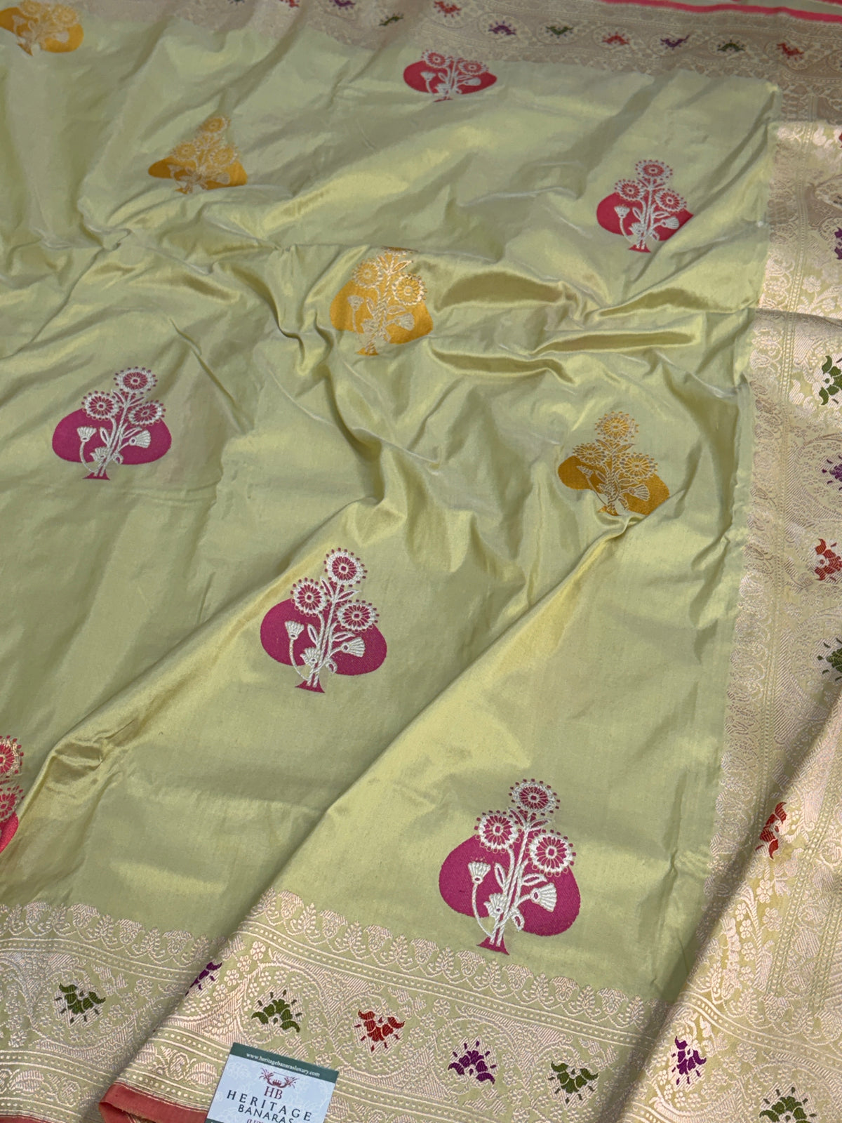 Light Pista Handwoven Pure BANARASI Katan Silk Saree