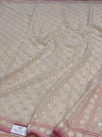 Off White Cotton Jamdani Handwoven Saree
