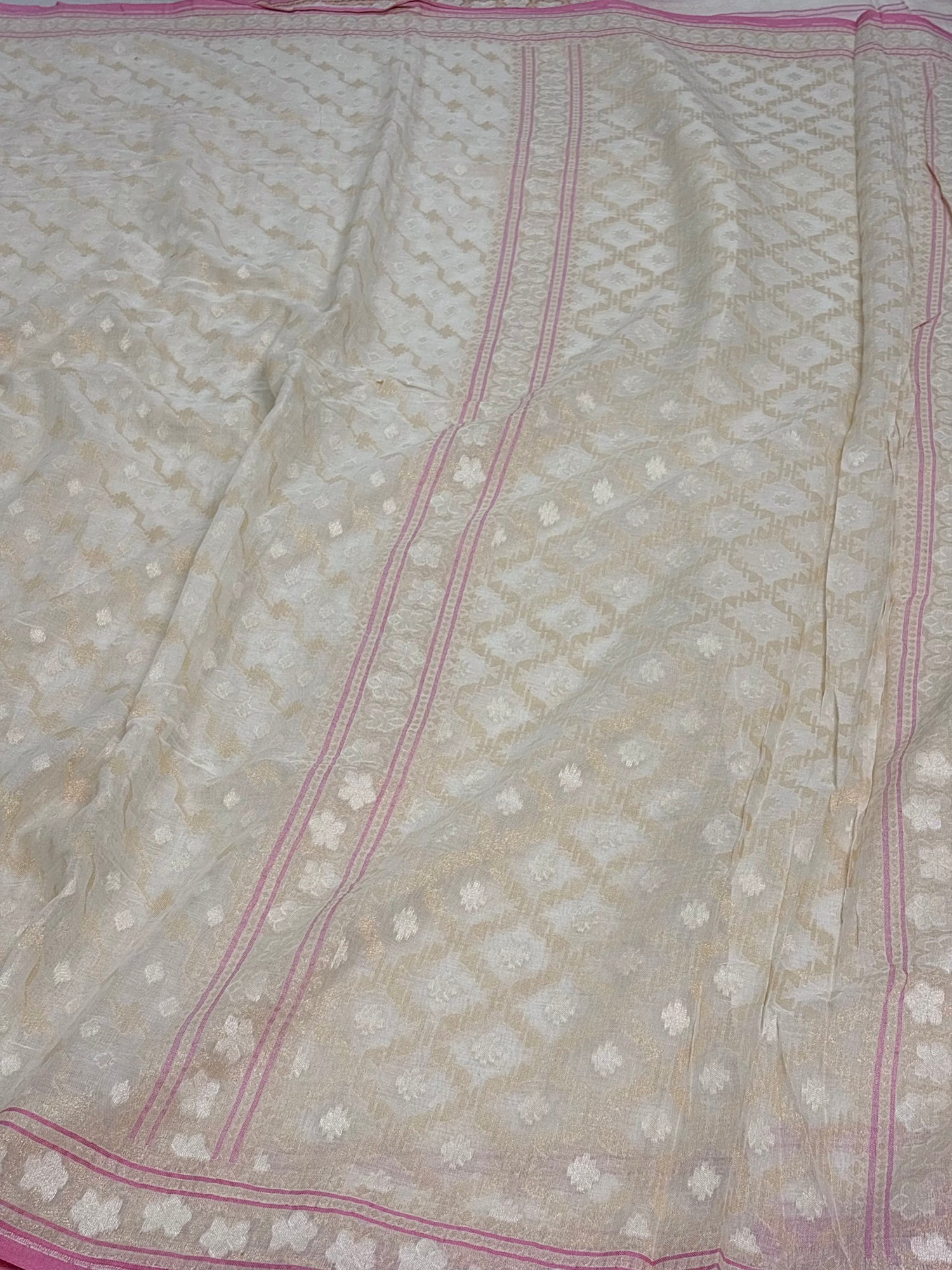 Off White Cotton Jamdani Handwoven Saree