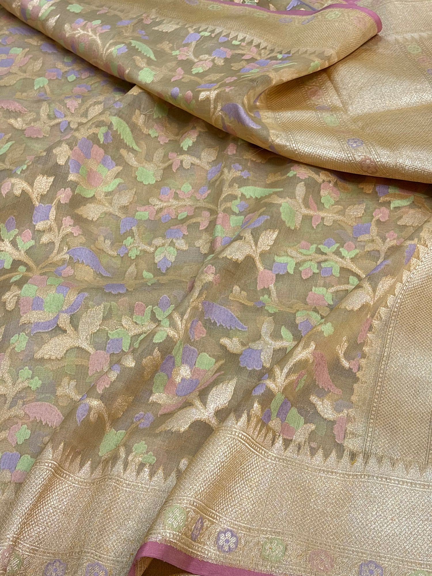 Pure Gold Kora Jamdani Handwoven Banarasi Saree