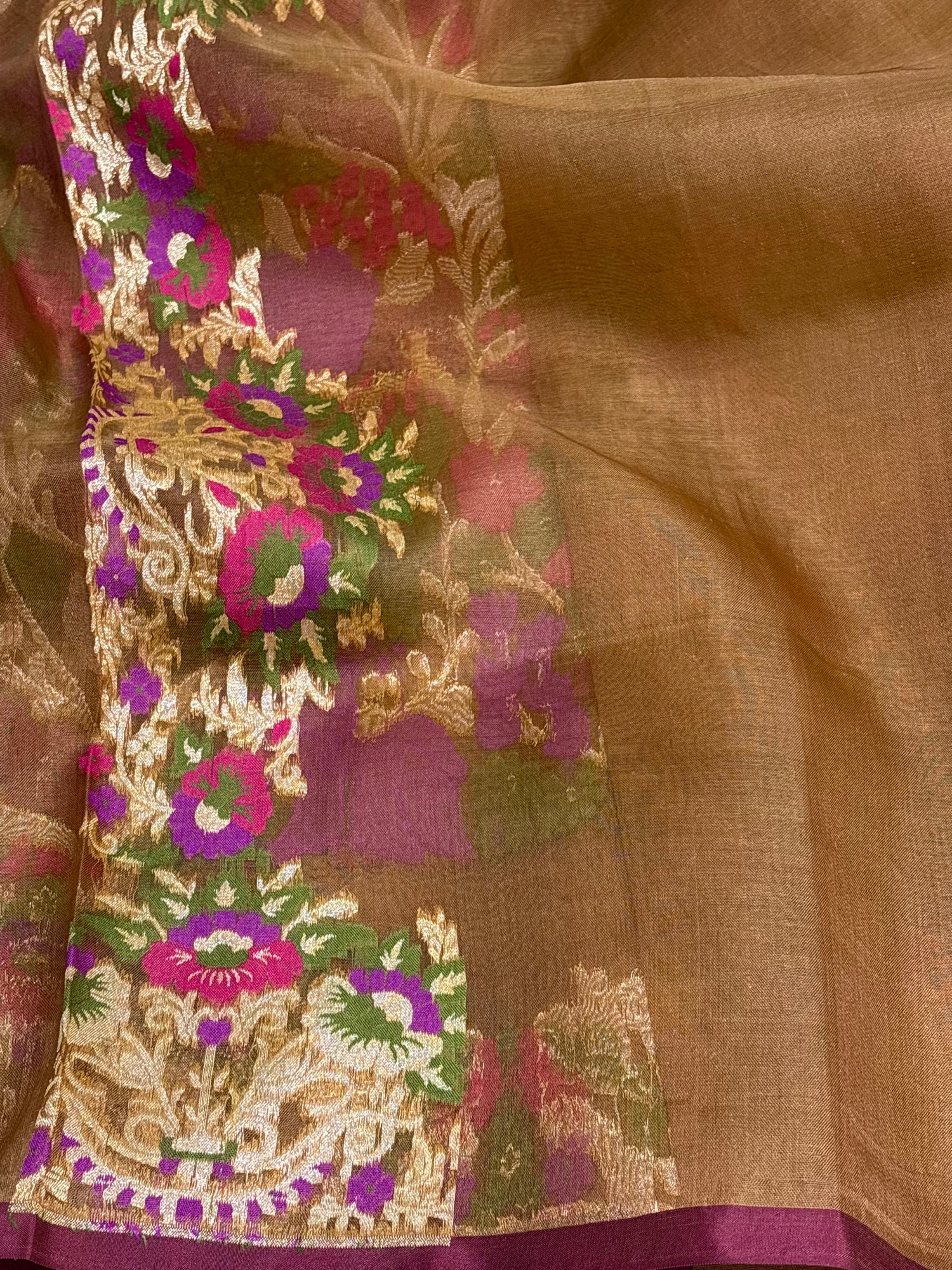 Pure Wine Kora Jamdani Handwoven Saree with Floral Jaal