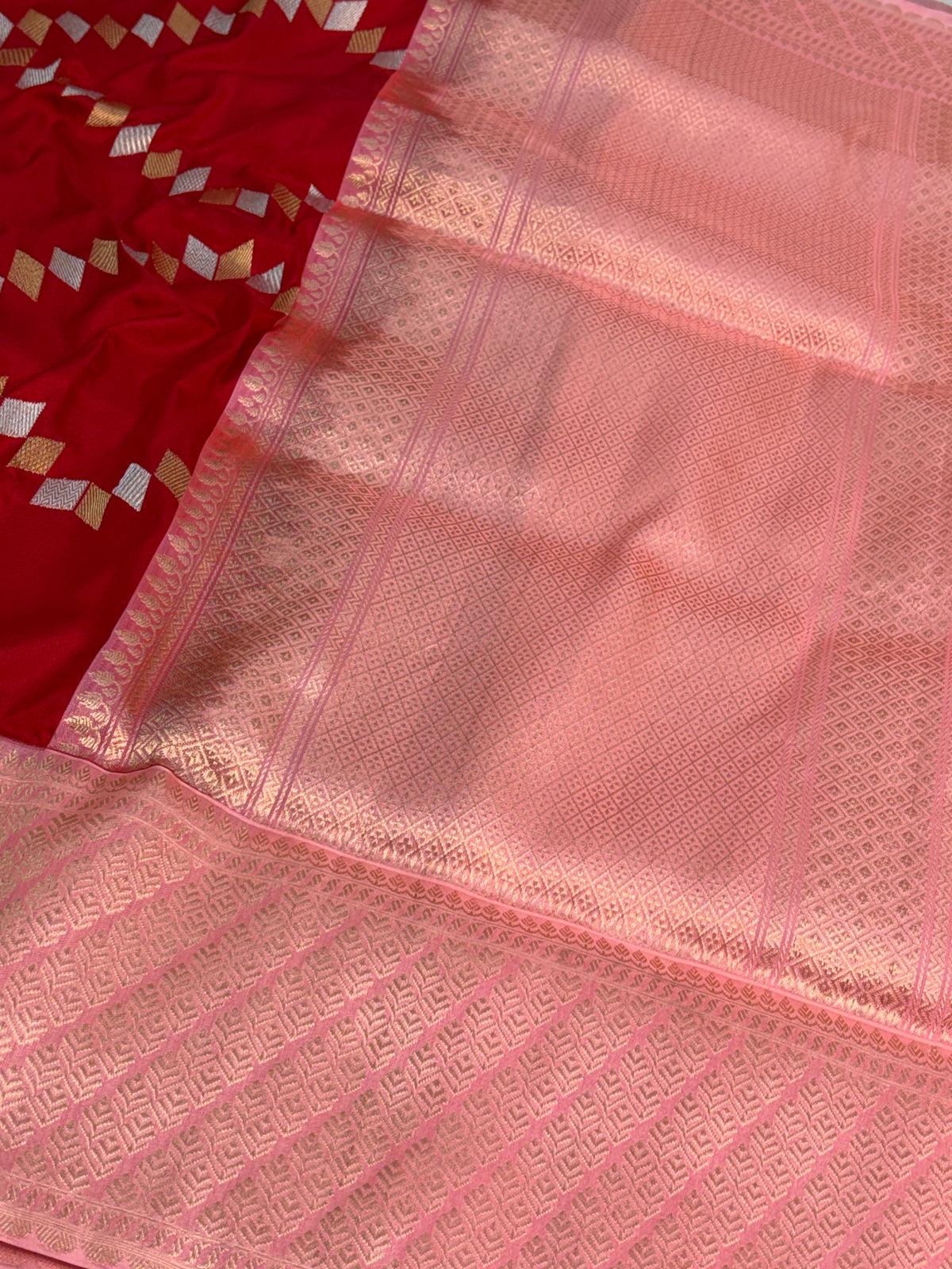 Red Handwoven Pure BANARSI EKTARA Silk Saree with KADHIYAL Border