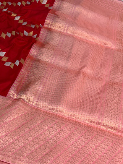 Red Handwoven Pure BANARSI EKTARA Silk Saree with KADHIYAL Border