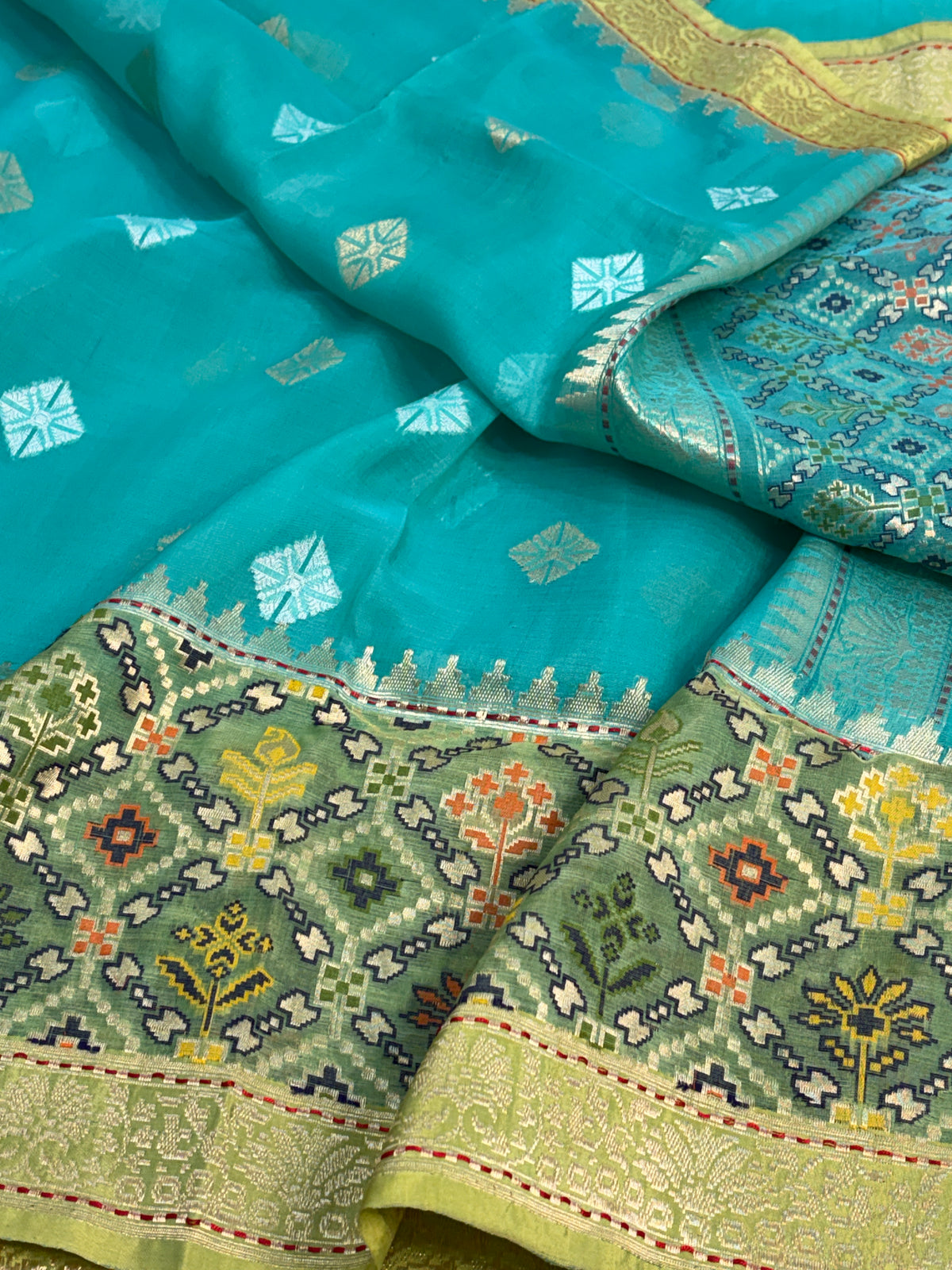Sea Green Handwoven Pure BANARSI Kora Silk Saree with KADHIYAL Border