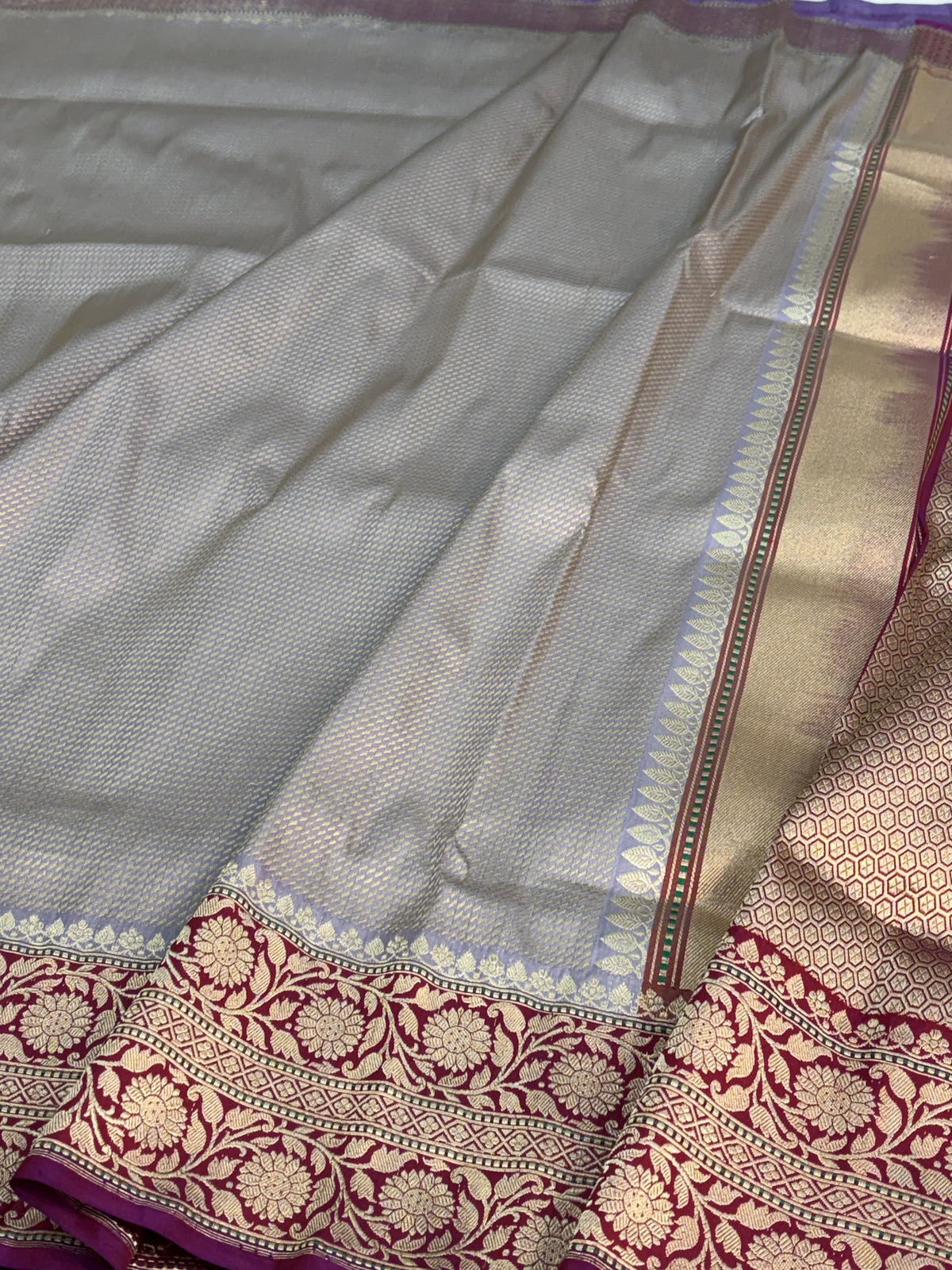 Light Lavender Handwoven Pure BANARSI Brocade Saree with KADHIYAL Border