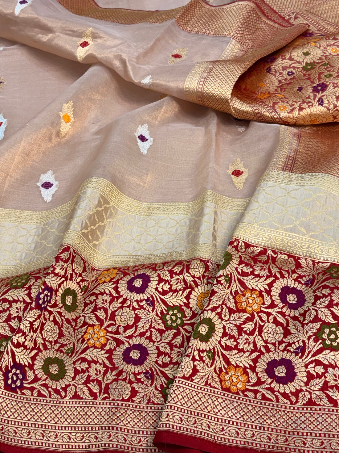 Lavender Handwoven Tissue Buti Banarasi Meenakari Saree with Kadhiyal Border