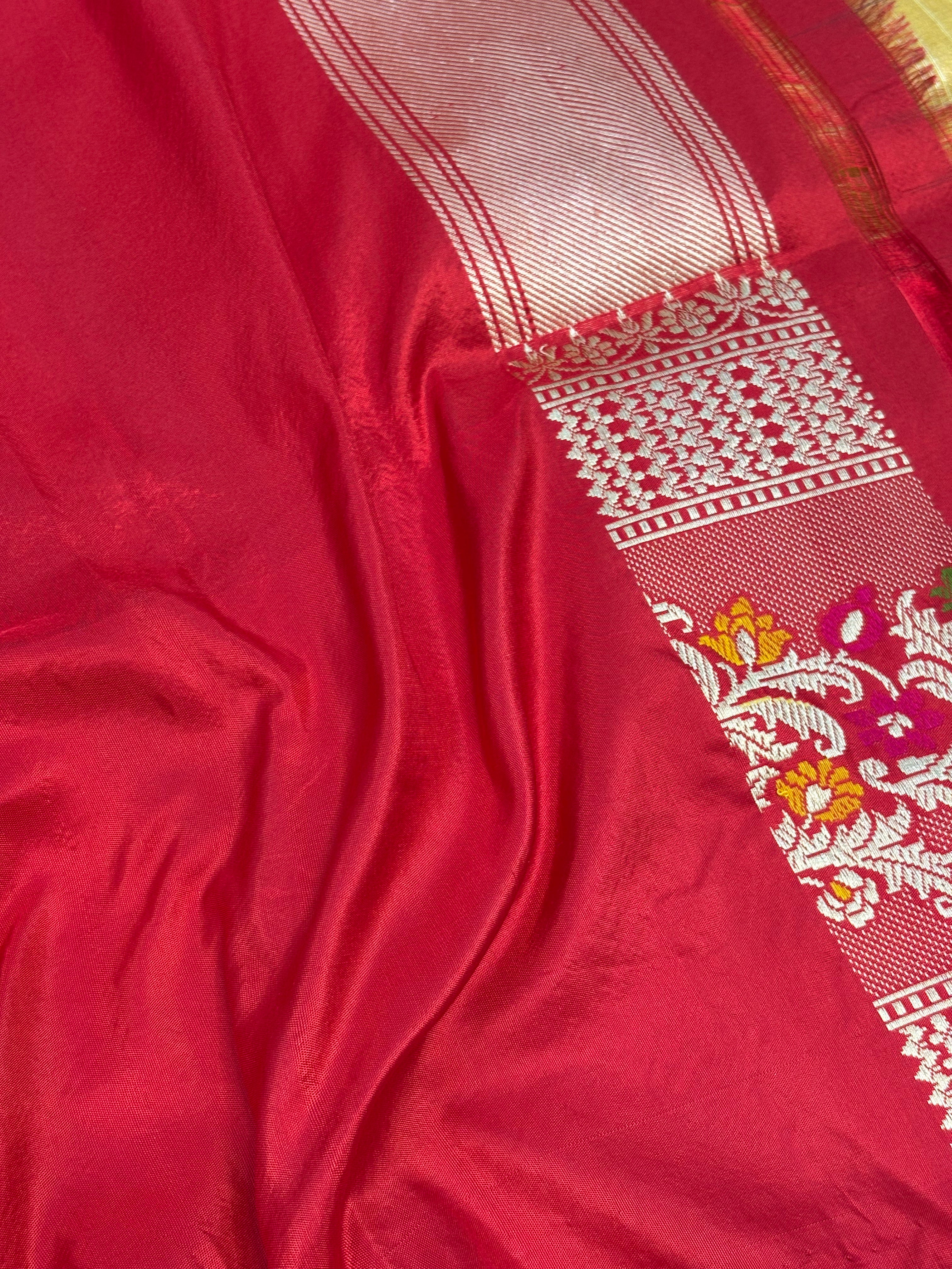 Pure Handwoven Tissue Buti Banarasi Saree with Meenakari Border