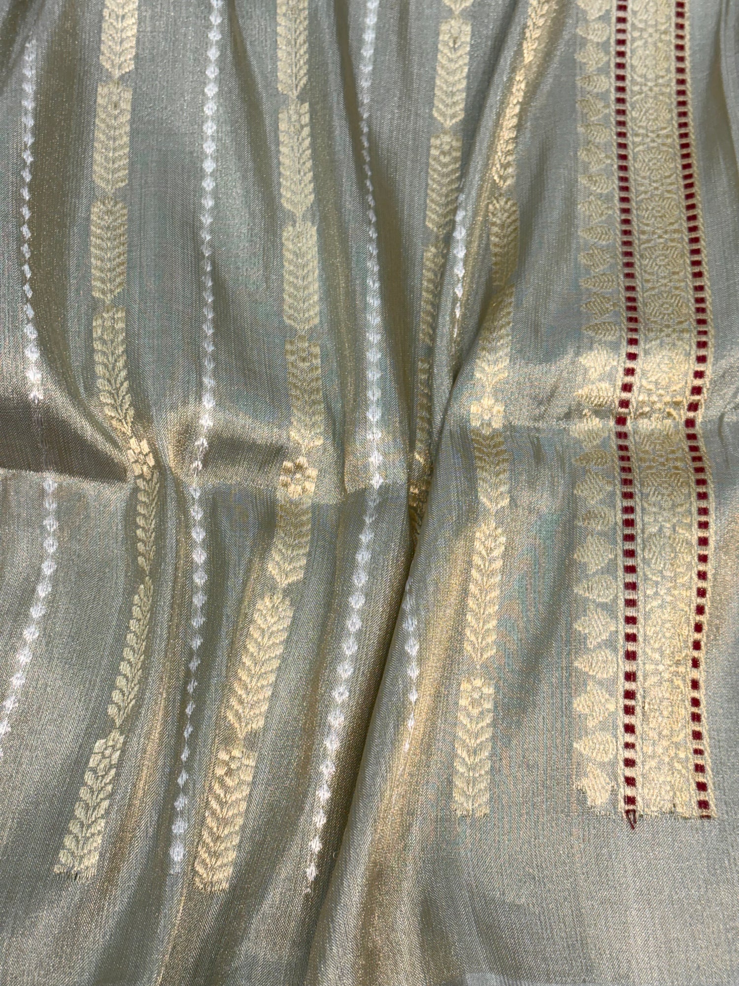 Grey Tissue Sona Rupa Buta Banarasi Silk Saree
