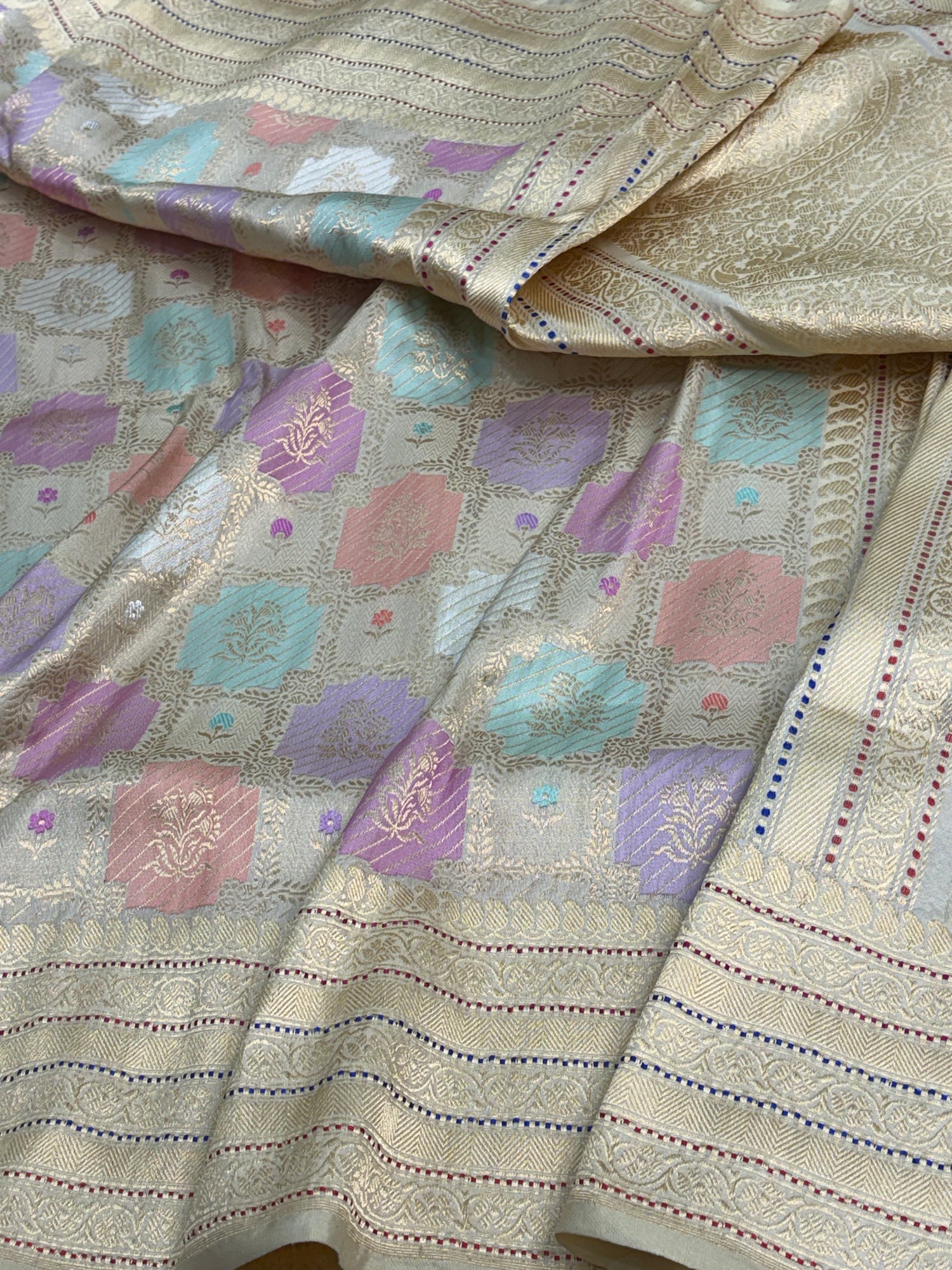 Handwoven Kadua Rangkat Banarasi Katan Silk Saree
