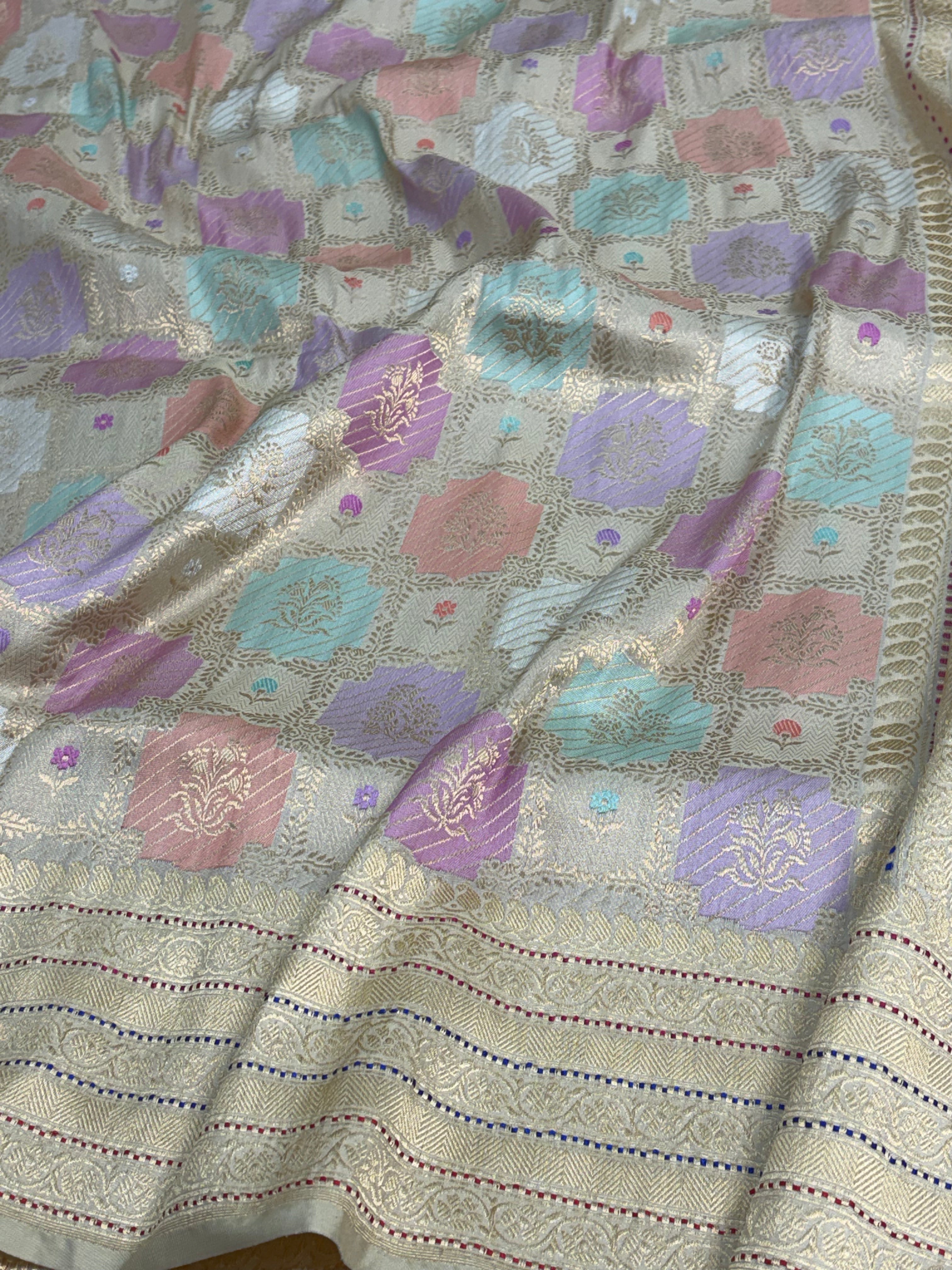 Handwoven Kadua Rangkat Banarasi Katan Silk Saree