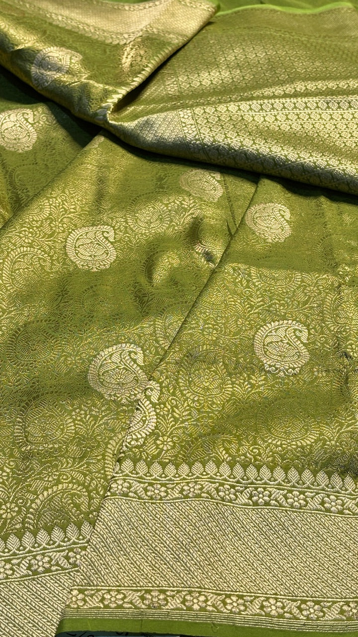 Pista Green Satin Tanchoi Silk Banarasi Handwoven Saree