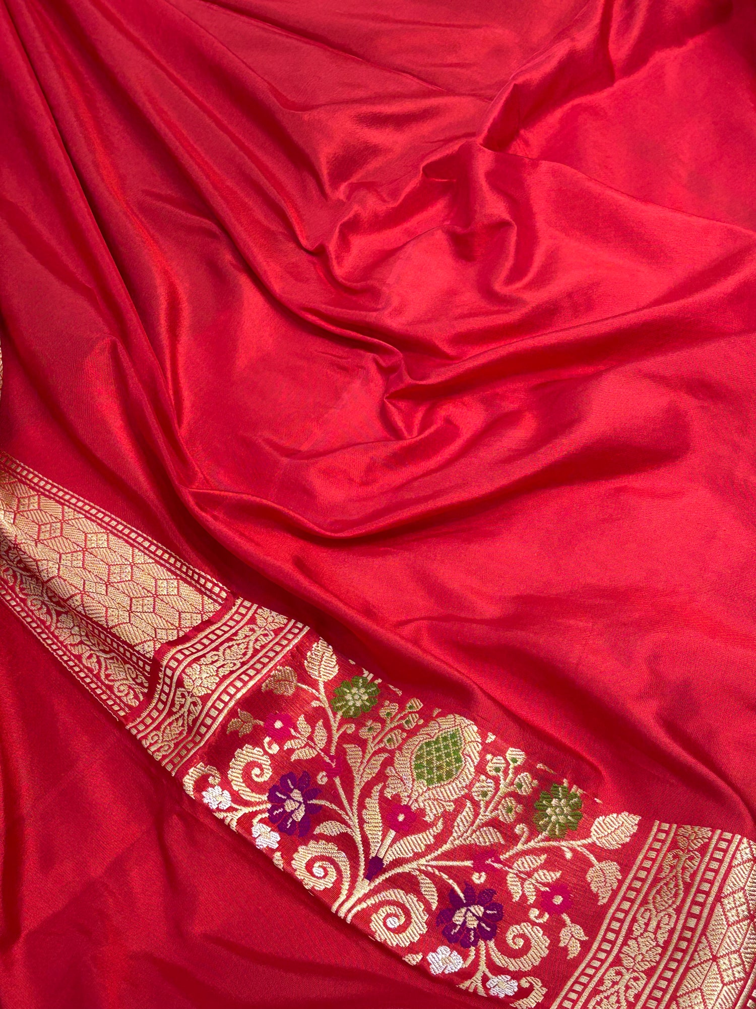 Green Banarasi Kadhiyal Katan Silk Saree with Red Border