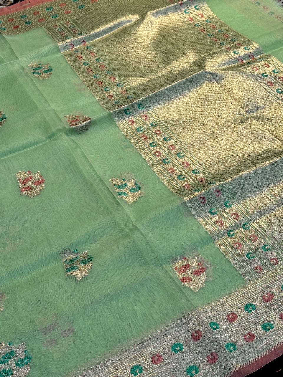 Fresh Leaf Green Banarasi Kora Silk Handwoven Saree