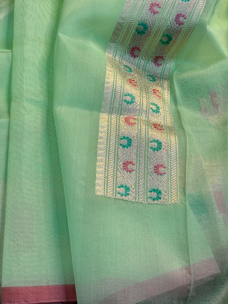 Fresh Leaf Green Banarasi Kora Silk Handwoven Saree