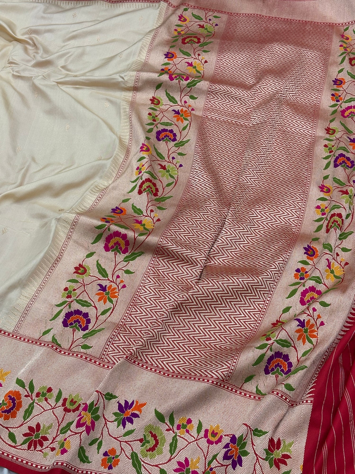 Ivory Pure Banarasi Ektara  Silk Handwoven Saree