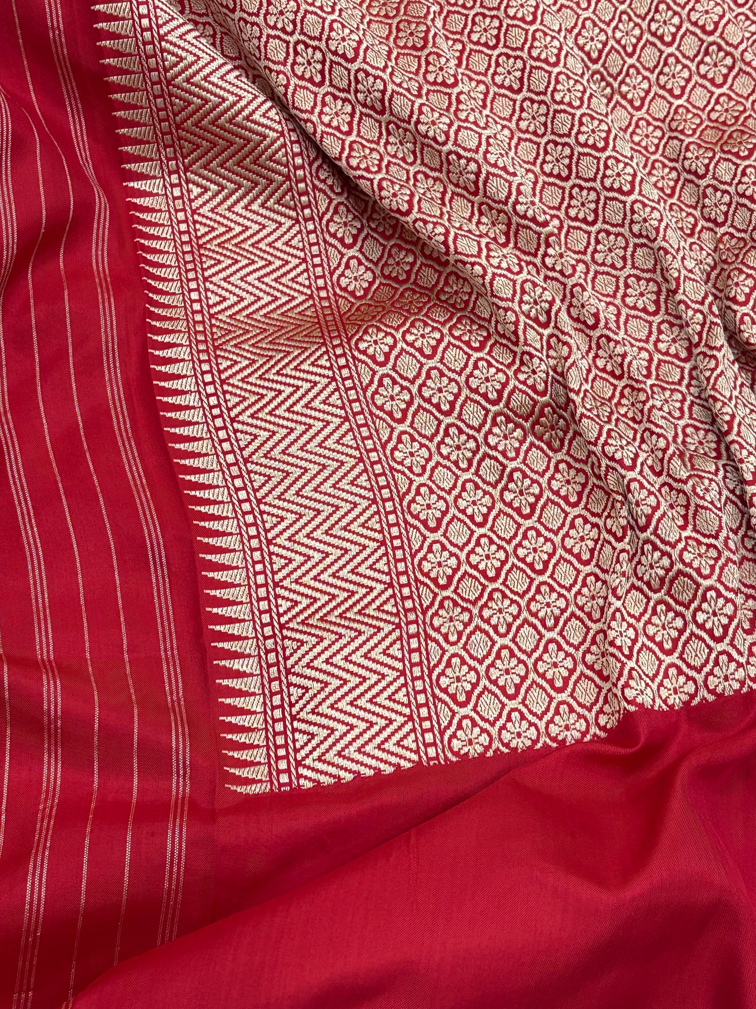 Ivory Pure Banarasi Ektara  Silk Handwoven Saree