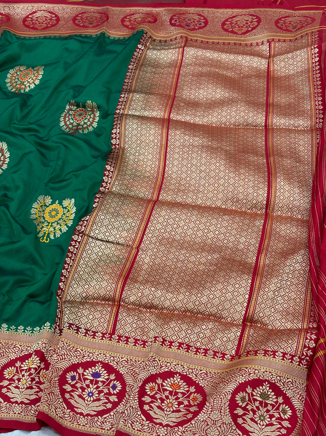 Bottle Green Pure Banarasi Ektara  Silk Handwoven Saree