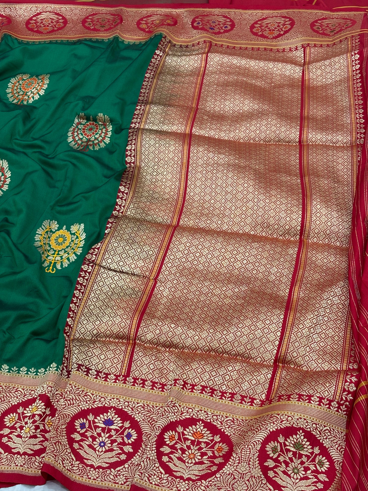 Bottle Green Pure Banarasi Ektara  Silk Handwoven Saree