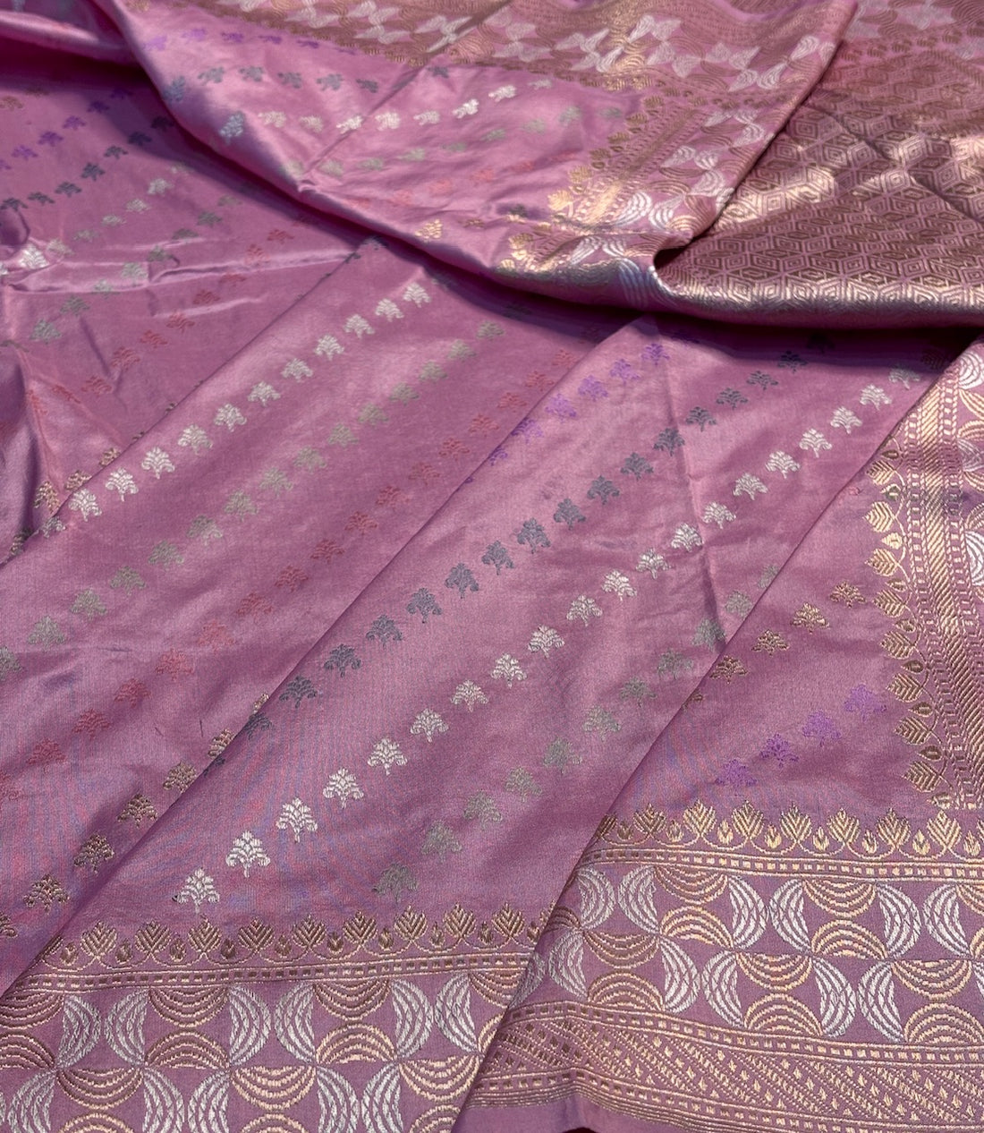 Lavender Pure Banarasi Katan Silk Saree