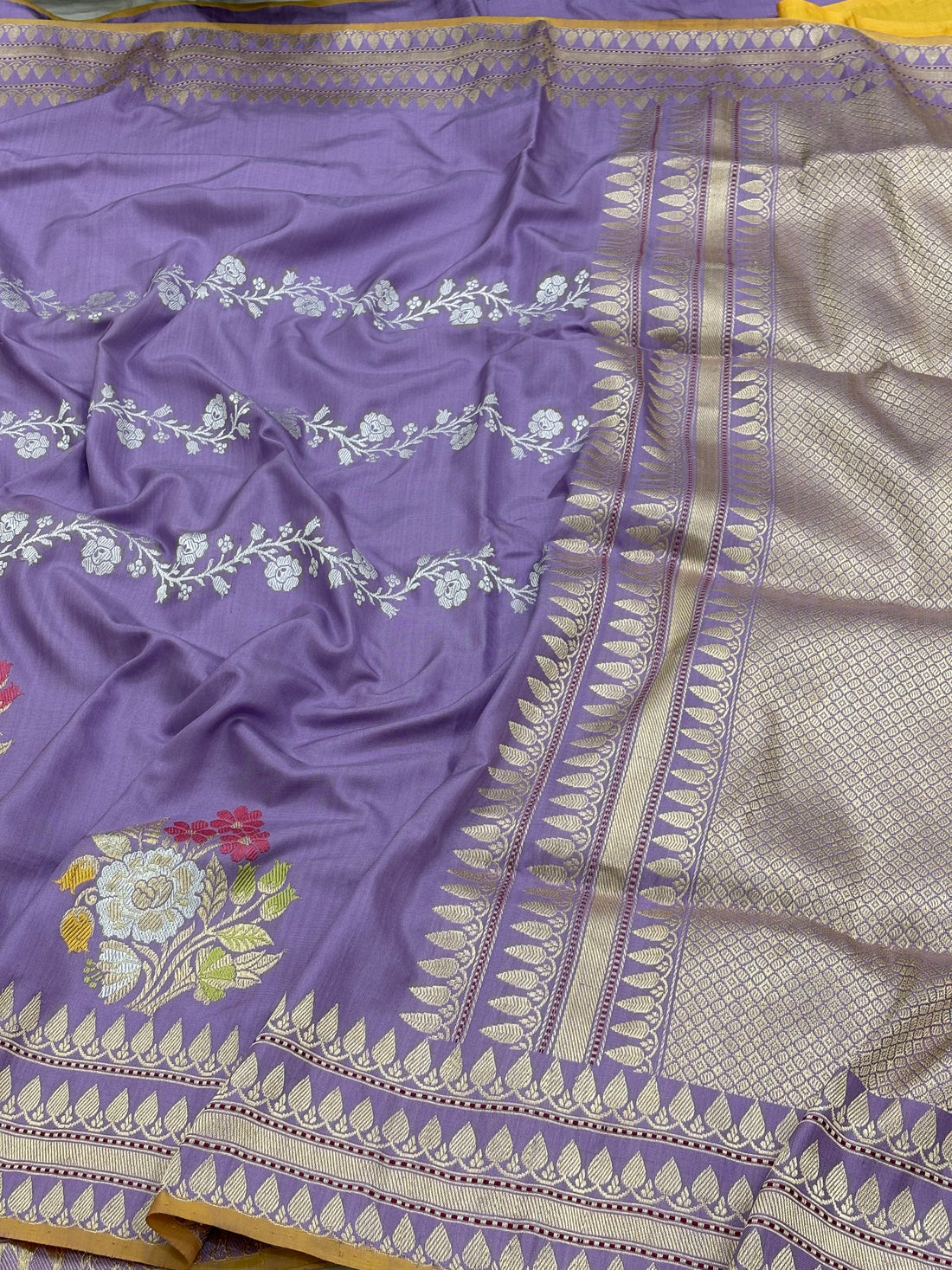 Lavender Banarasi Pure Katan Silk Handwoven Saree