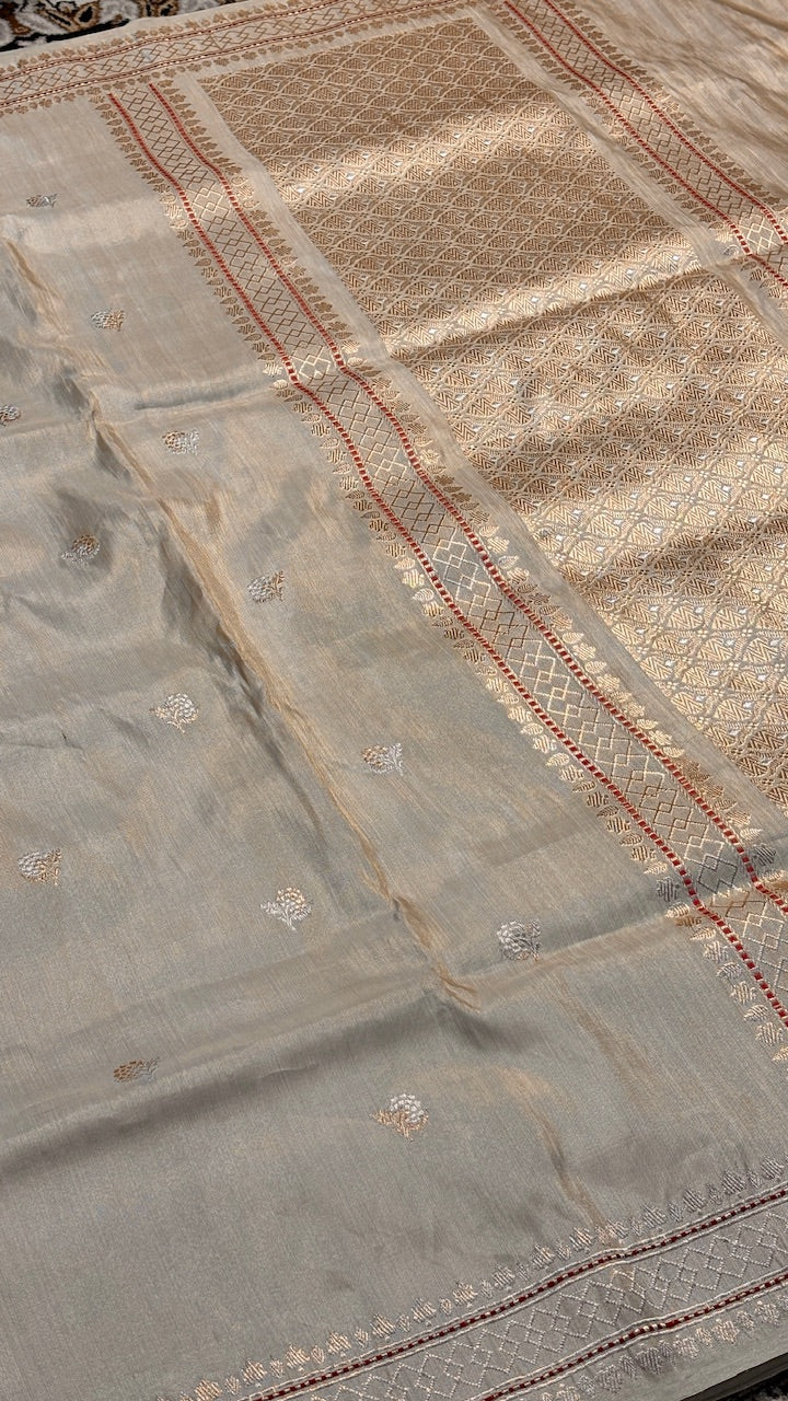 Ivory Tissue Banarasi Silk Handwoven Saree