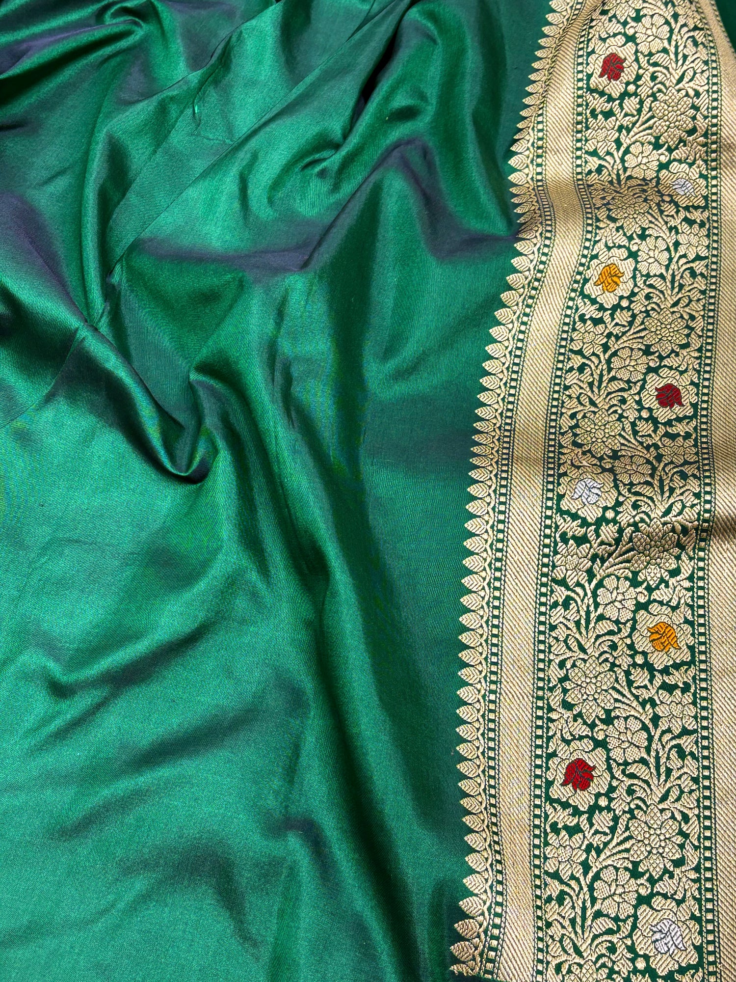 Green Banarasi Pure Katan Silk Meenakari Jaal Weaving Saree