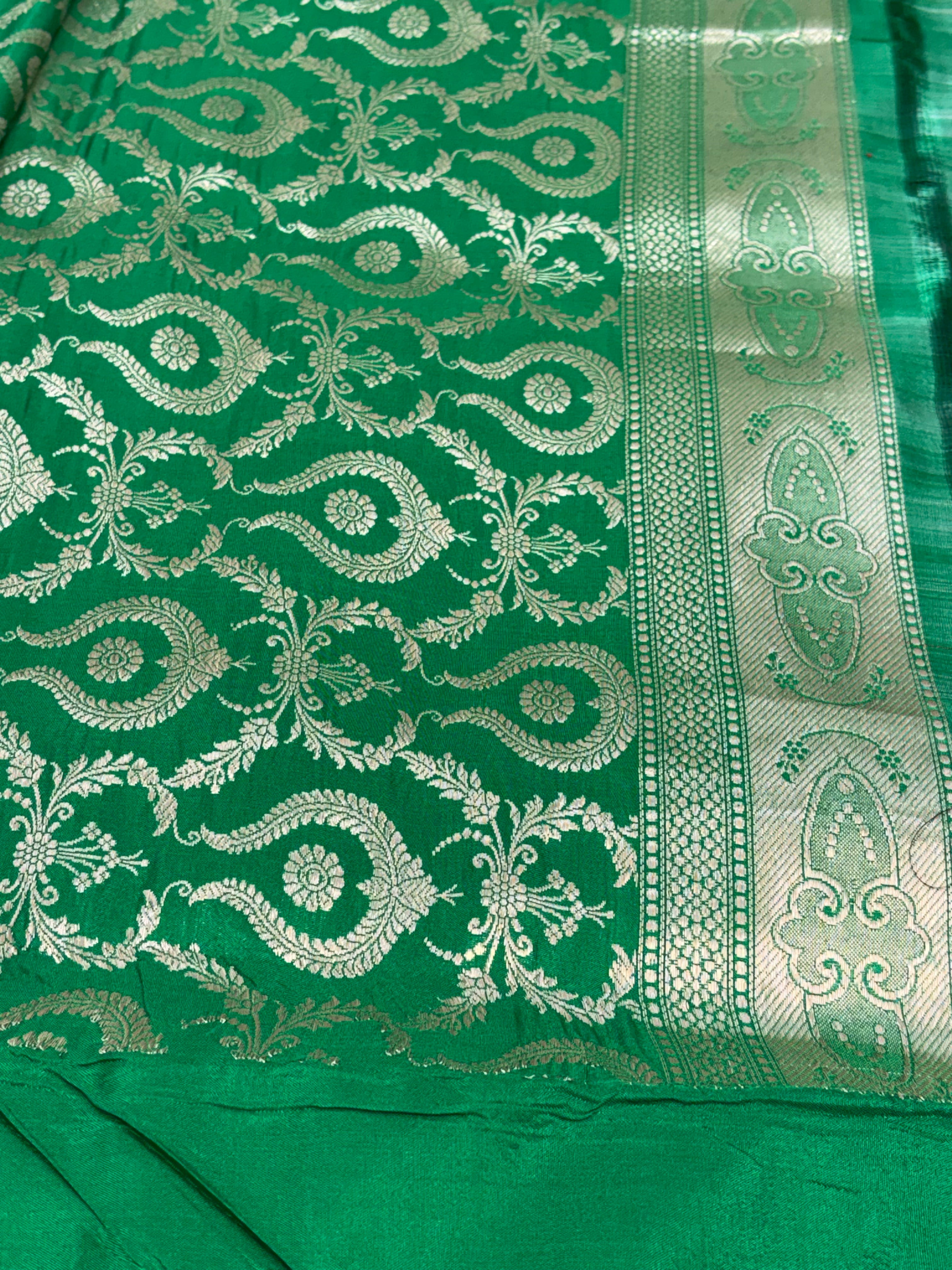 Navy Blue Kadhiyal Banarasi Katan Silk Saree with Parrot Green Katan Silk Border