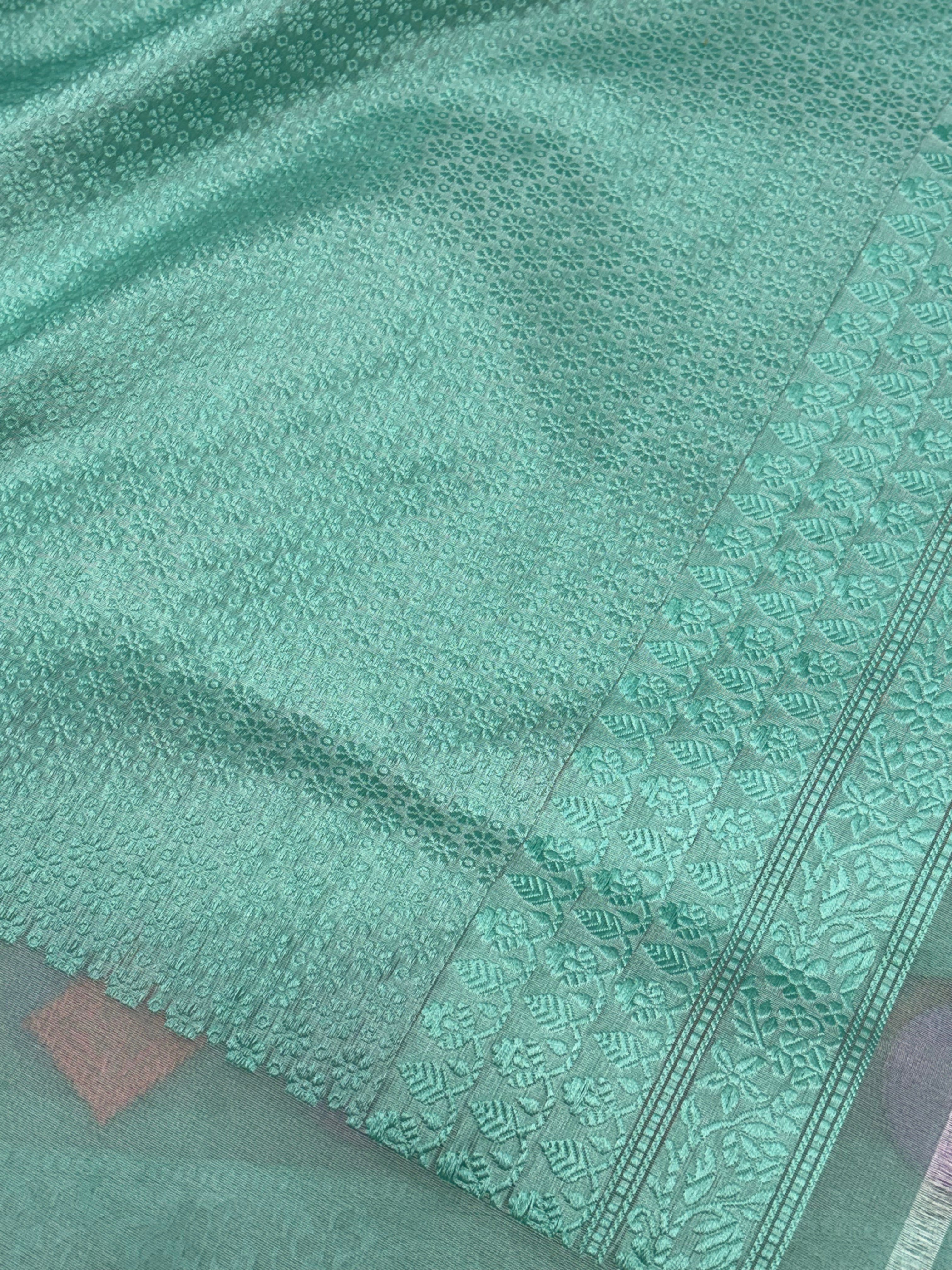 Handwoven Pure Kora Ektara Banarasi Saree with Traditional Resham Border