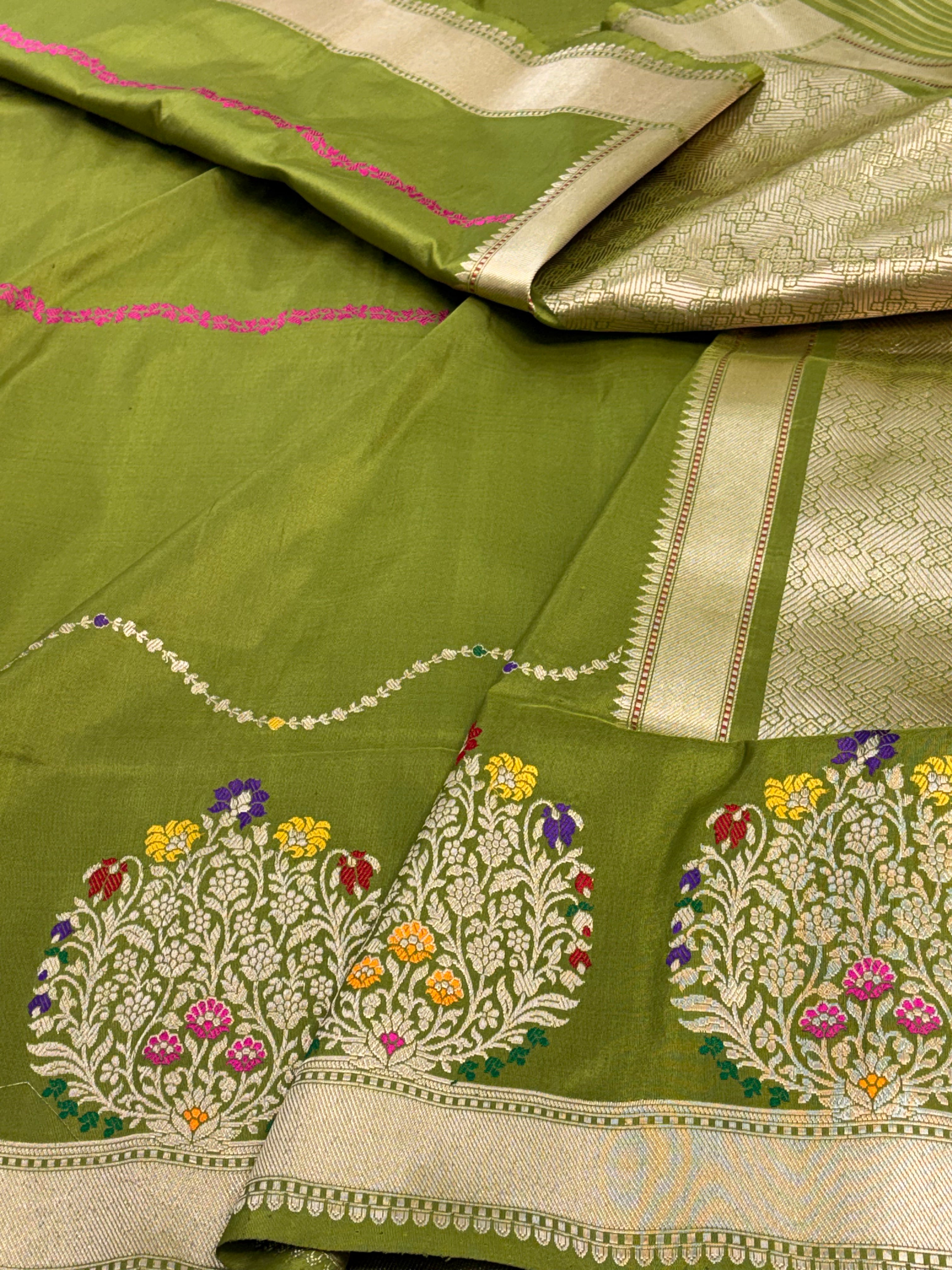 Parrot Green Banarasi Necklace Jaal Saree with Meenakari Border