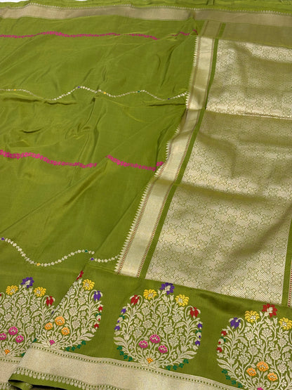 Parrot Green Banarasi Necklace Jaal Saree with Meenakari Border