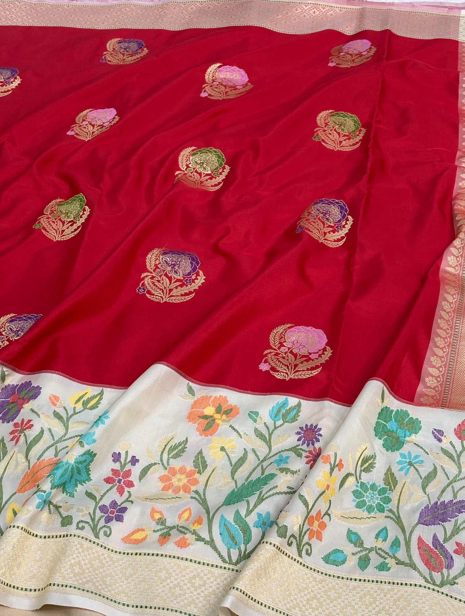 Red Kadhiyal Banarasi Saree