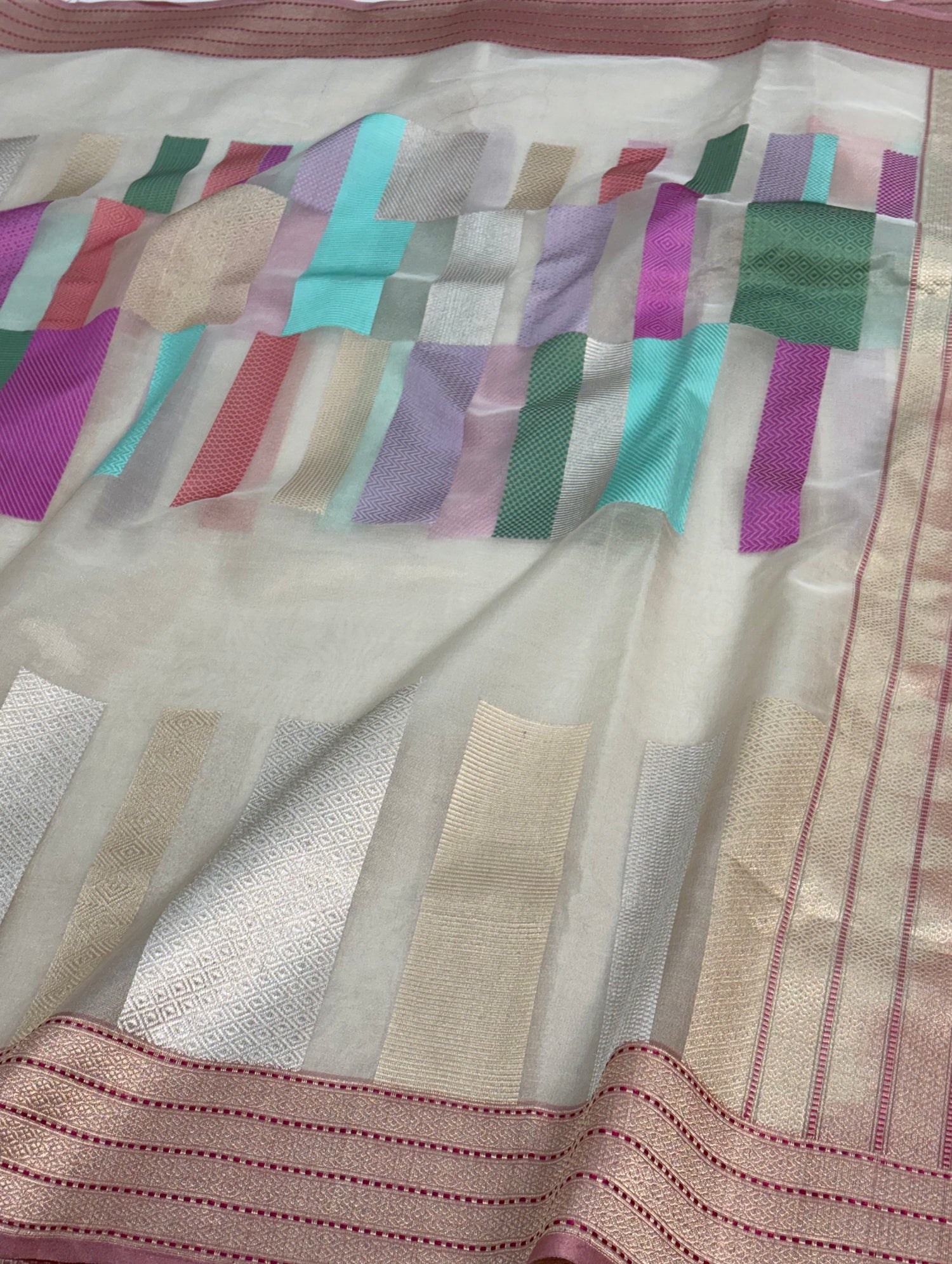 Handwoven Modern Tissue Banarasi Saree