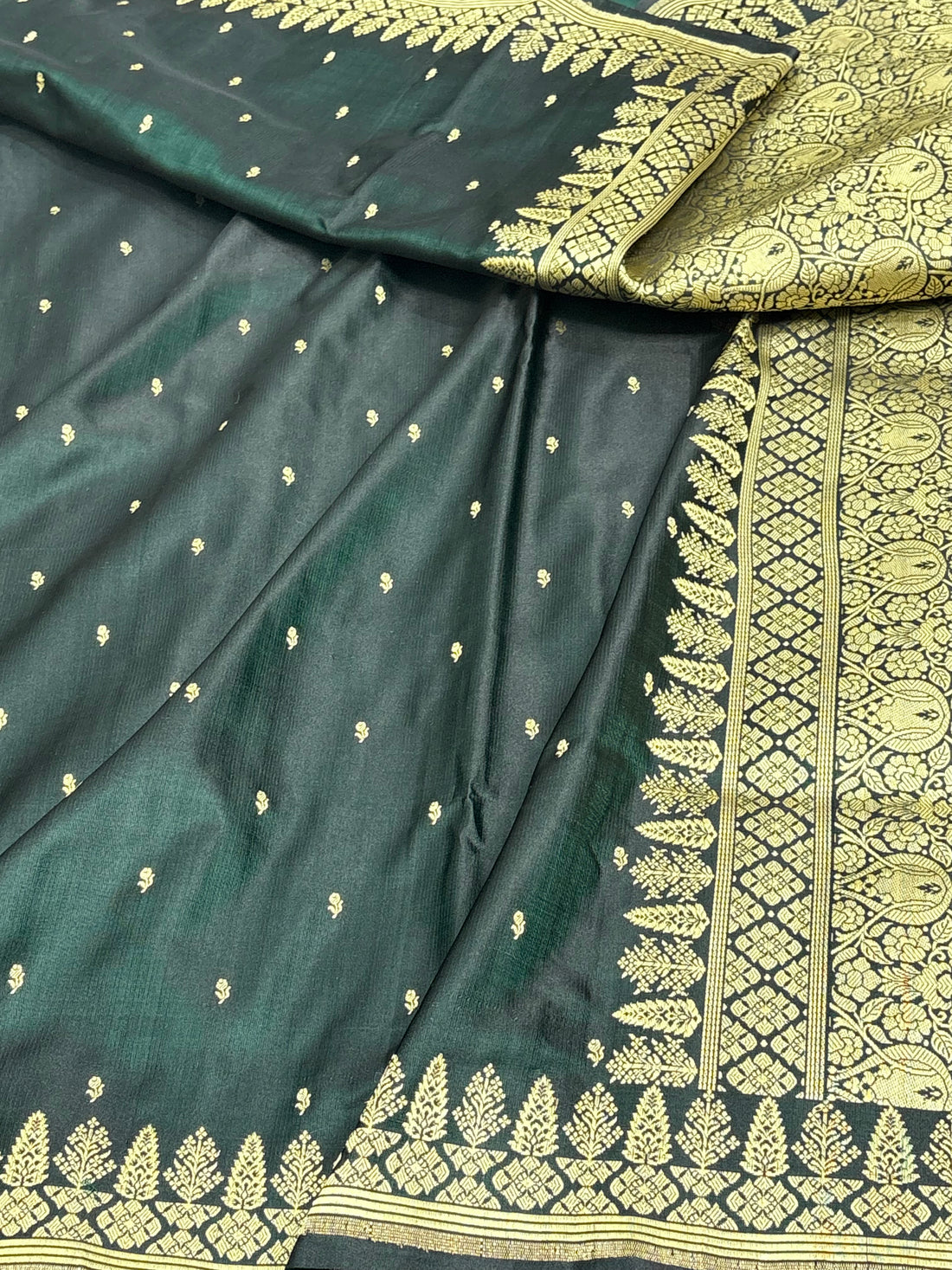 Black Handwoven Chunri Buti Banarasi Satin Silk Saree,