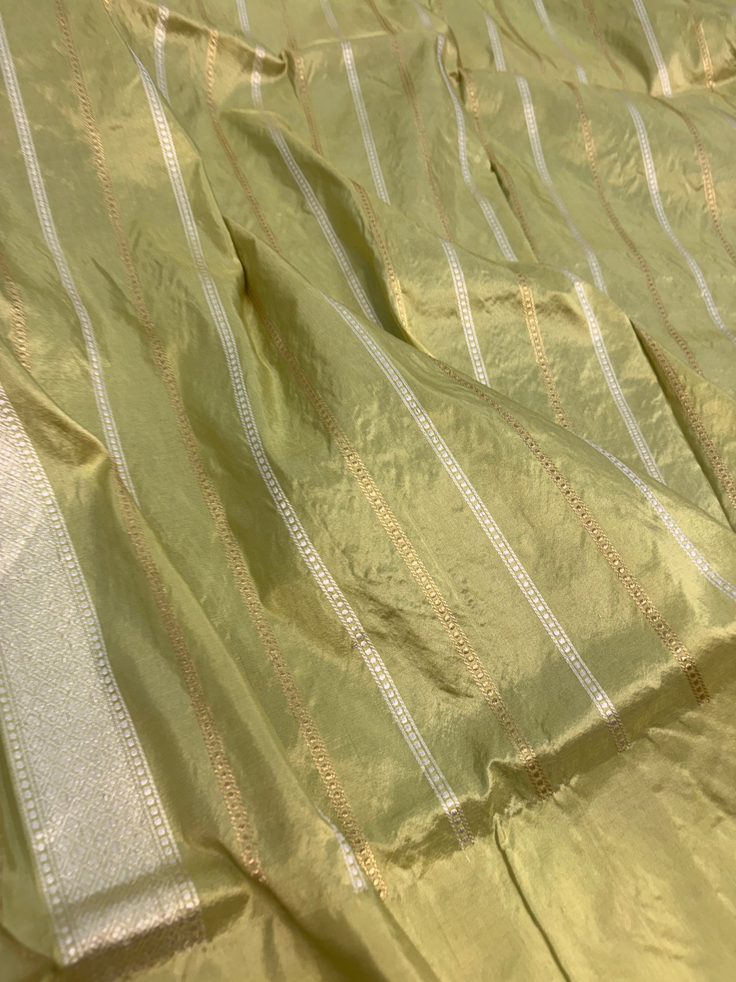 Sky Blue Handwoven Kora Banarasi Saree with Kadhiyal Banarasi border