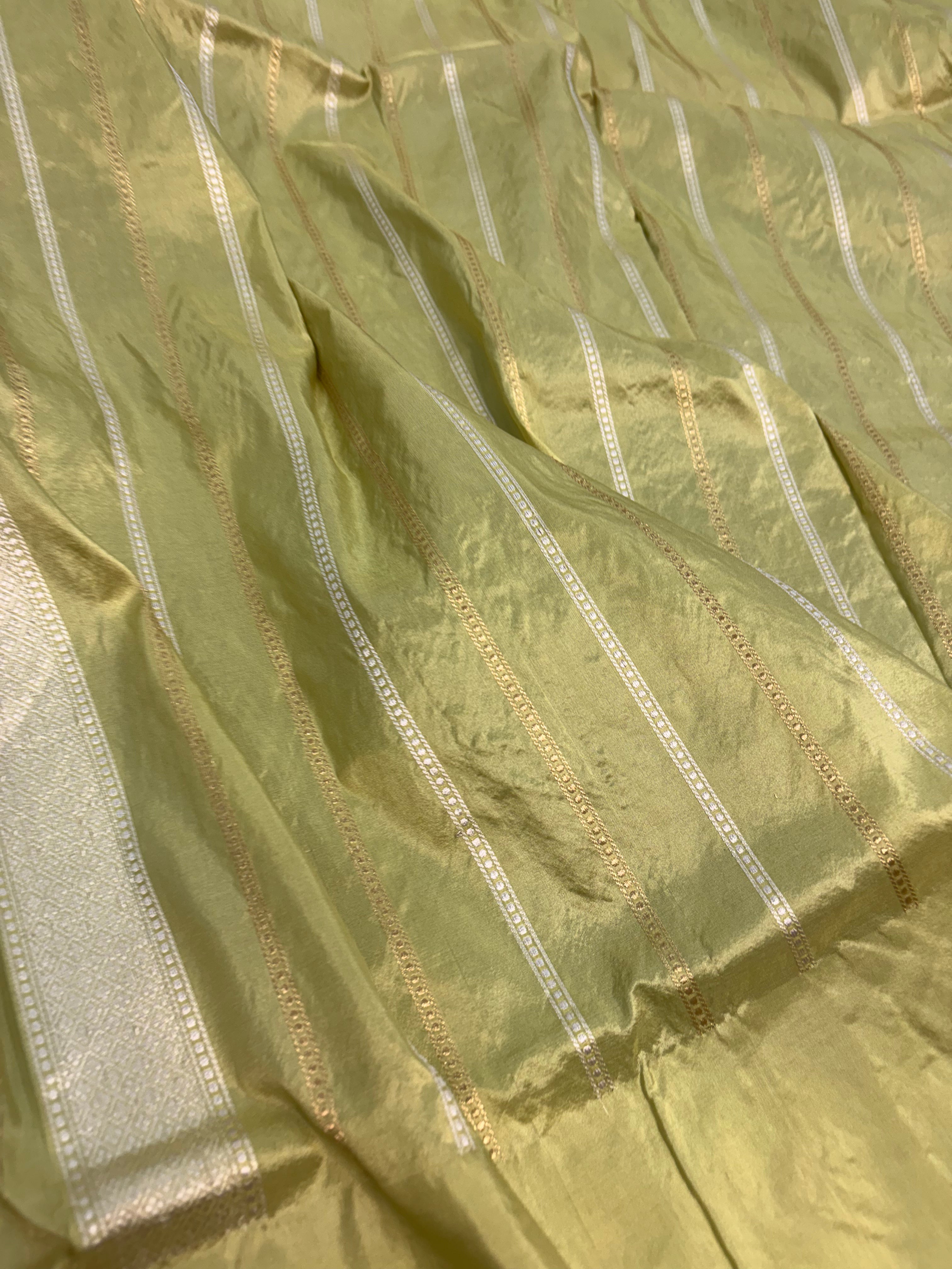 Sky Blue Handwoven Kora Banarasi Saree with Kadhiyal Banarasi border