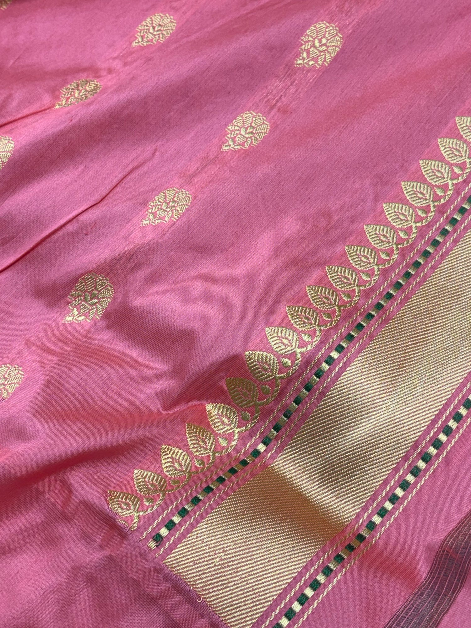 Lavender Handwoven Tissue Banarasi Saree with Kadhiyal pink Banarasi border
