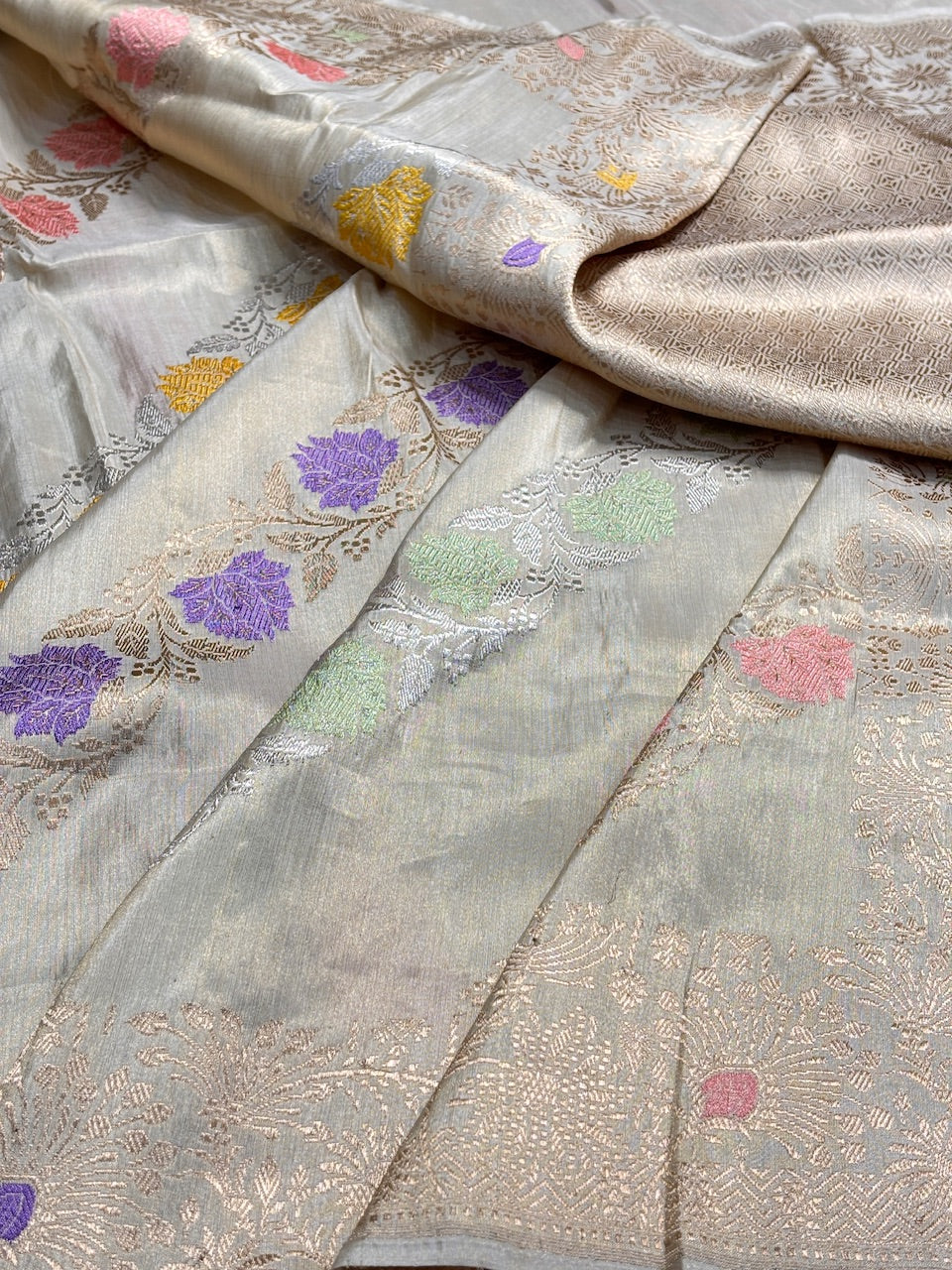 Ivory Tissue Banarasi Silk Handwoven Saree