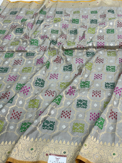 Silver Grey Handwoven Banarasi Pure Katan Silk Kadwa Weave Saree with Jaal Check Meenakari Design