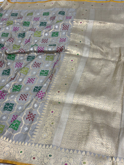 Silver Grey Handwoven Banarasi Pure Katan Silk Kadwa Weave Saree with Jaal Check Meenakari Design