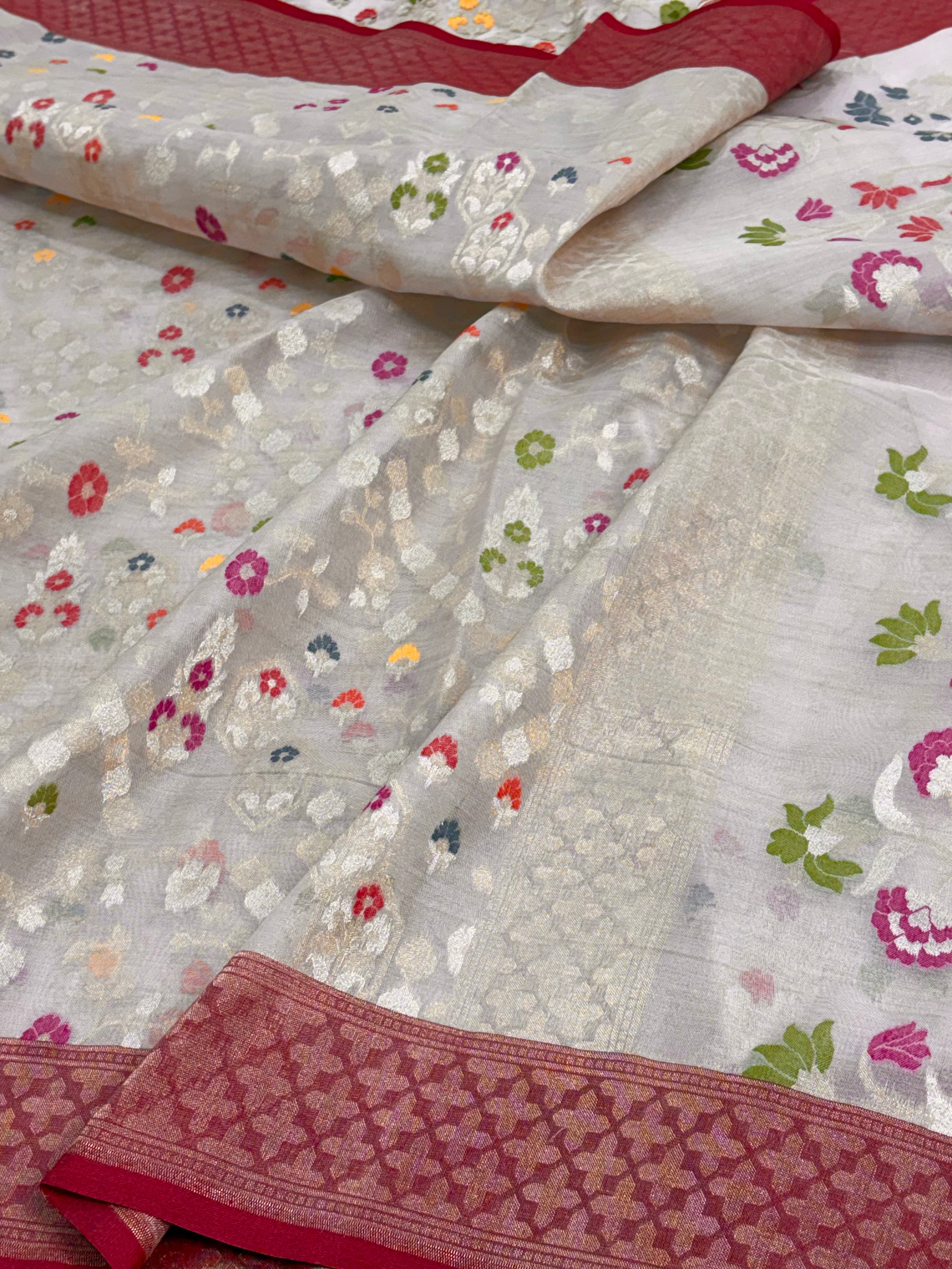 Off-White Handwoven Banarasi Jamdani Ektara Kora Silk Saree With Red Boder