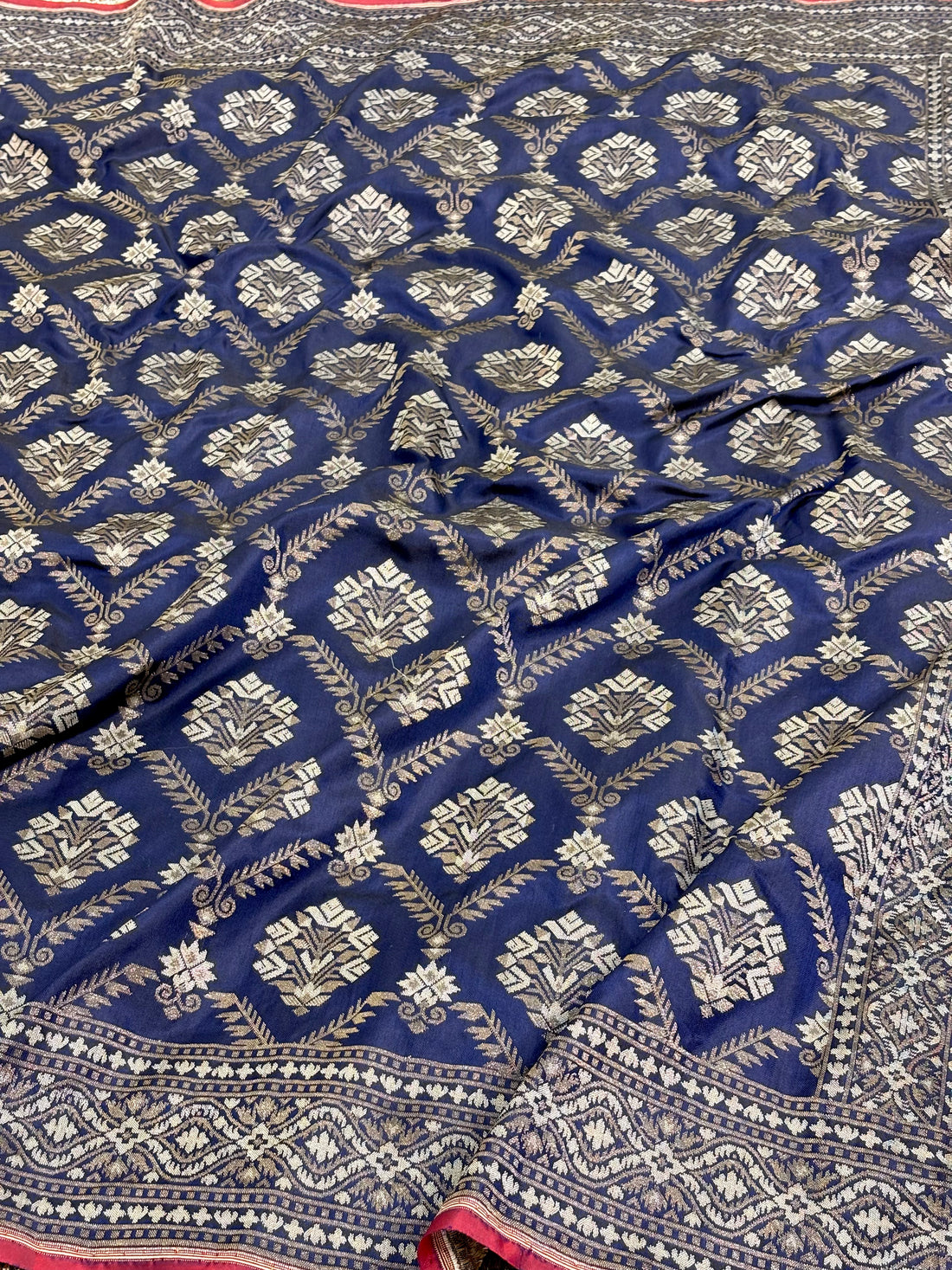 Nilambari Handwoven Banarasi Pure Jamdani Katan Silk Saree