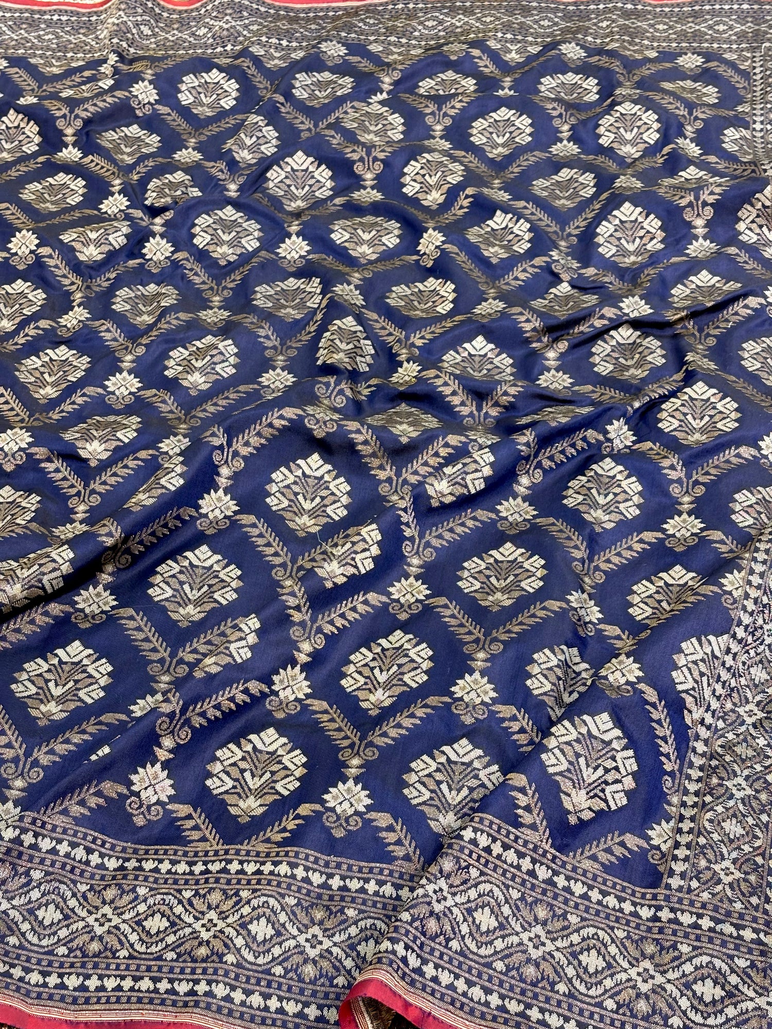 Nilambari Handwoven Banarasi Pure Jamdani Katan Silk Saree