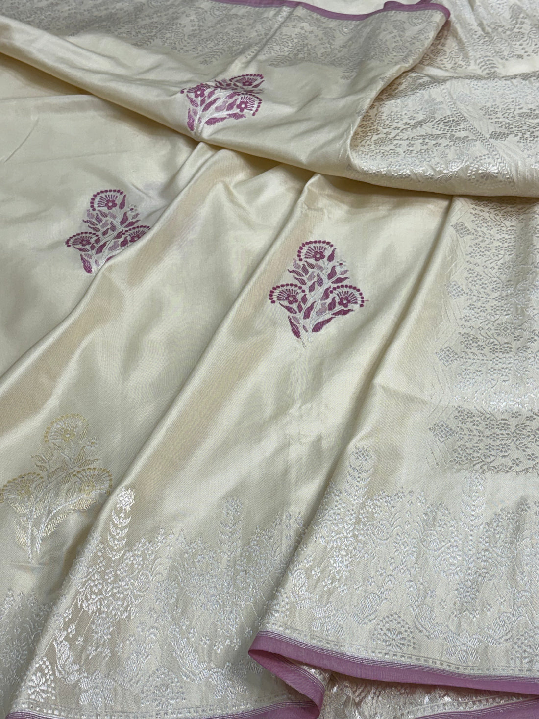 Off White Handwoven Banarasi Pure Ektara Katan Silk Saree with Meenakari Buta