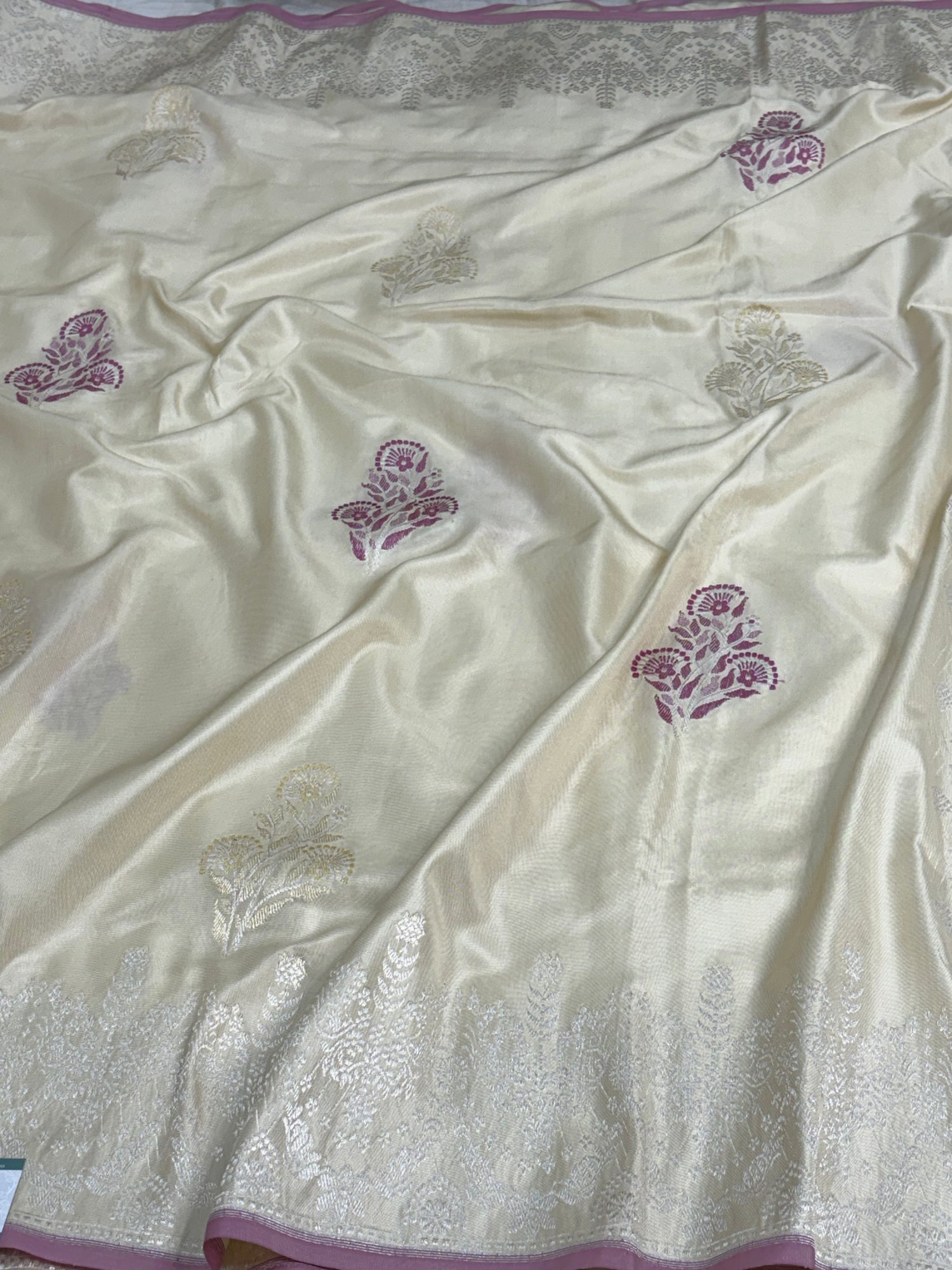 Off White Handwoven Banarasi Pure Ektara Katan Silk Saree with Meenakari Buta